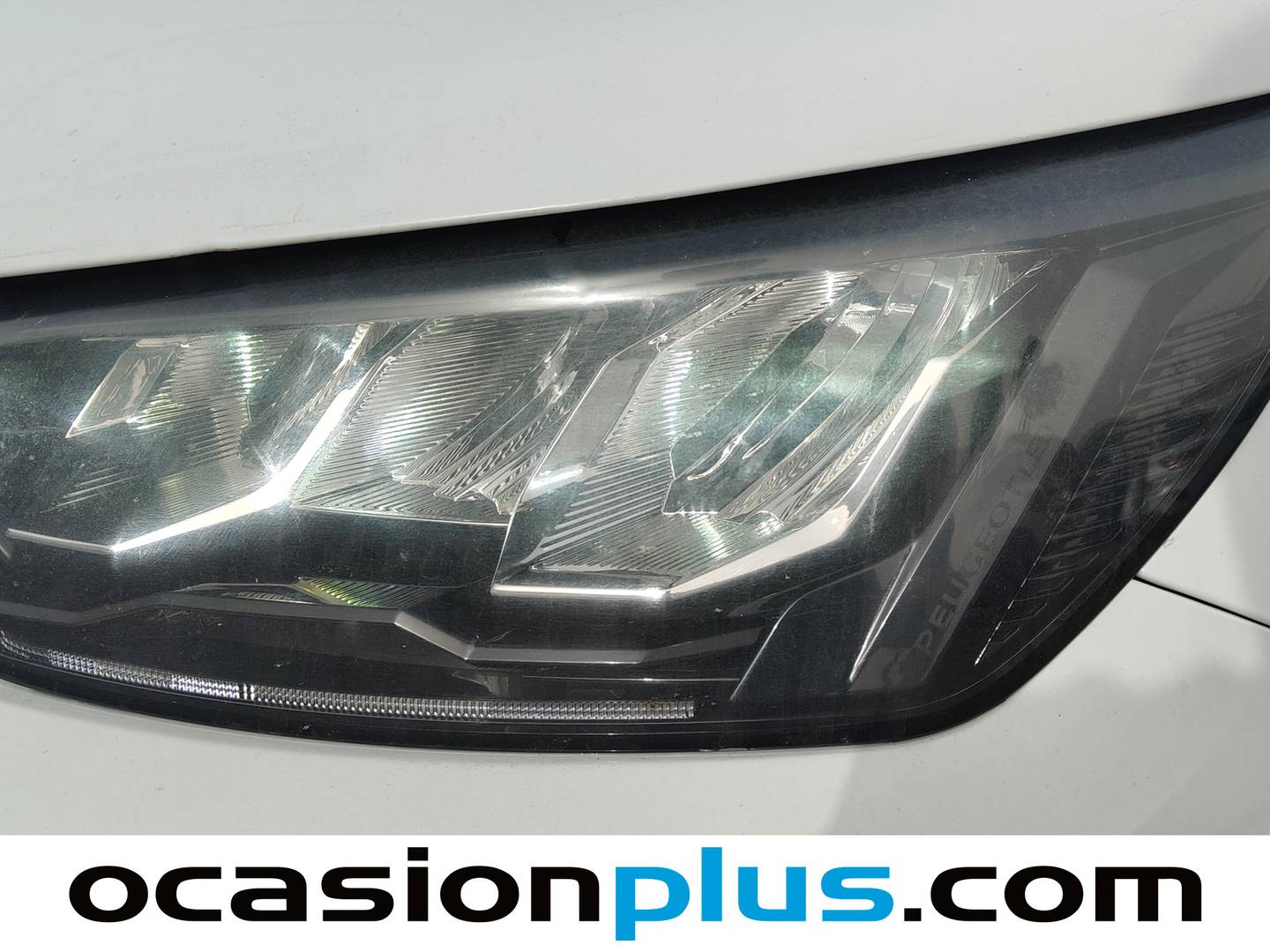 Foto Peugeot 2008 Peugeot 2008 PureTech 130 S&S Allure EAT8 (130 CV)