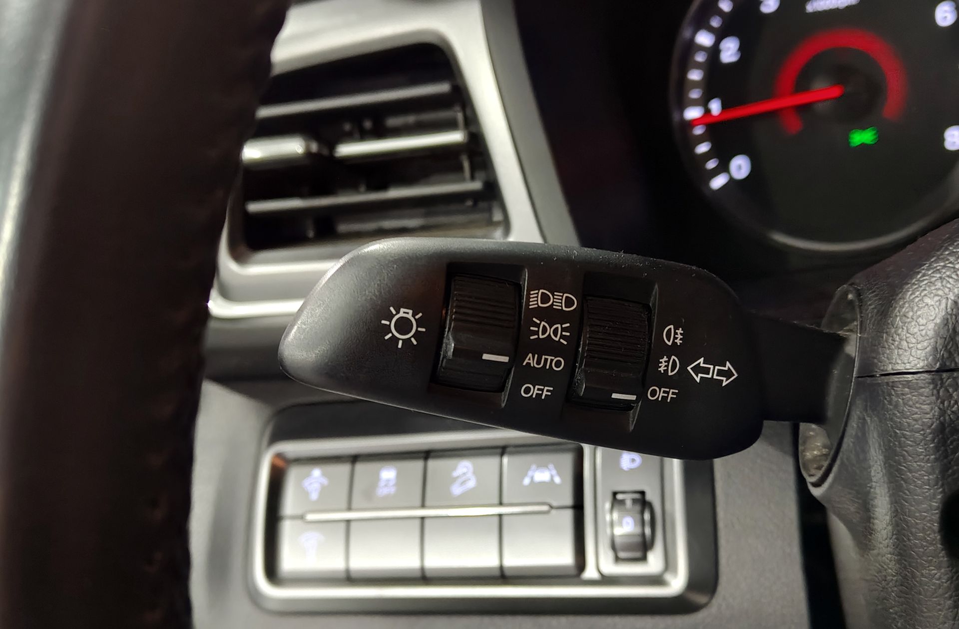 SsangYong Tivoli G12T Urban Plus - foto 22