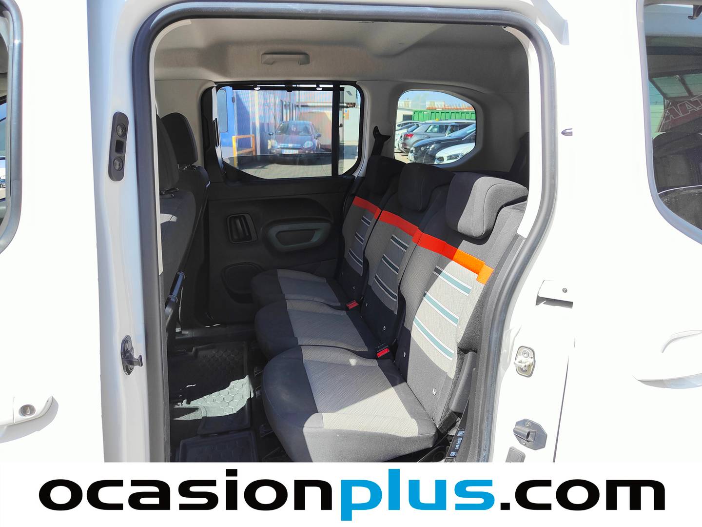 Foto asientos traseros Citroën Berlingo Citroën Berlingo BlueHDi 130 S&S Talla M Shine (130 CV) 7 Plazas