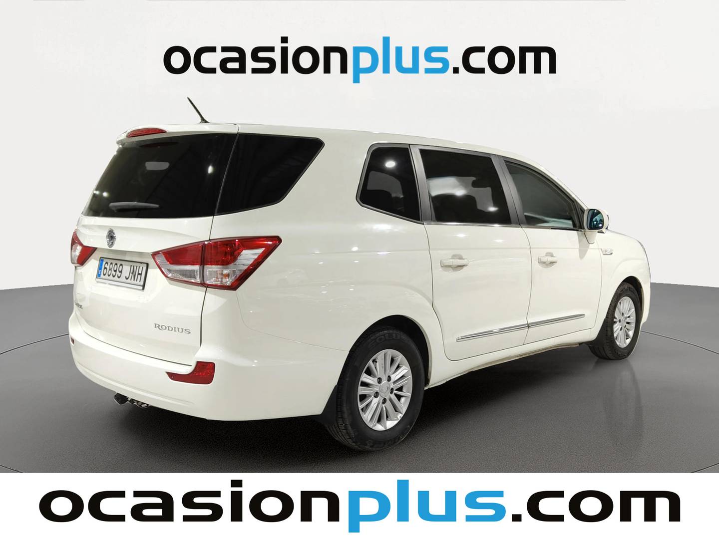 Foto trasera SsangYong Rodius Ssangyong Rodius D22T Line (178 CV) izquierda