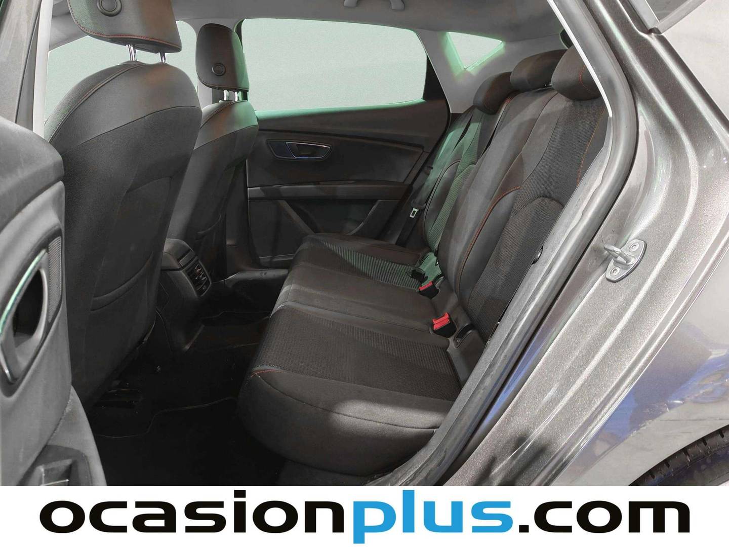 Foto asientos traseros Seat León Seat León 2.0 TDI S&S FR (184 CV)