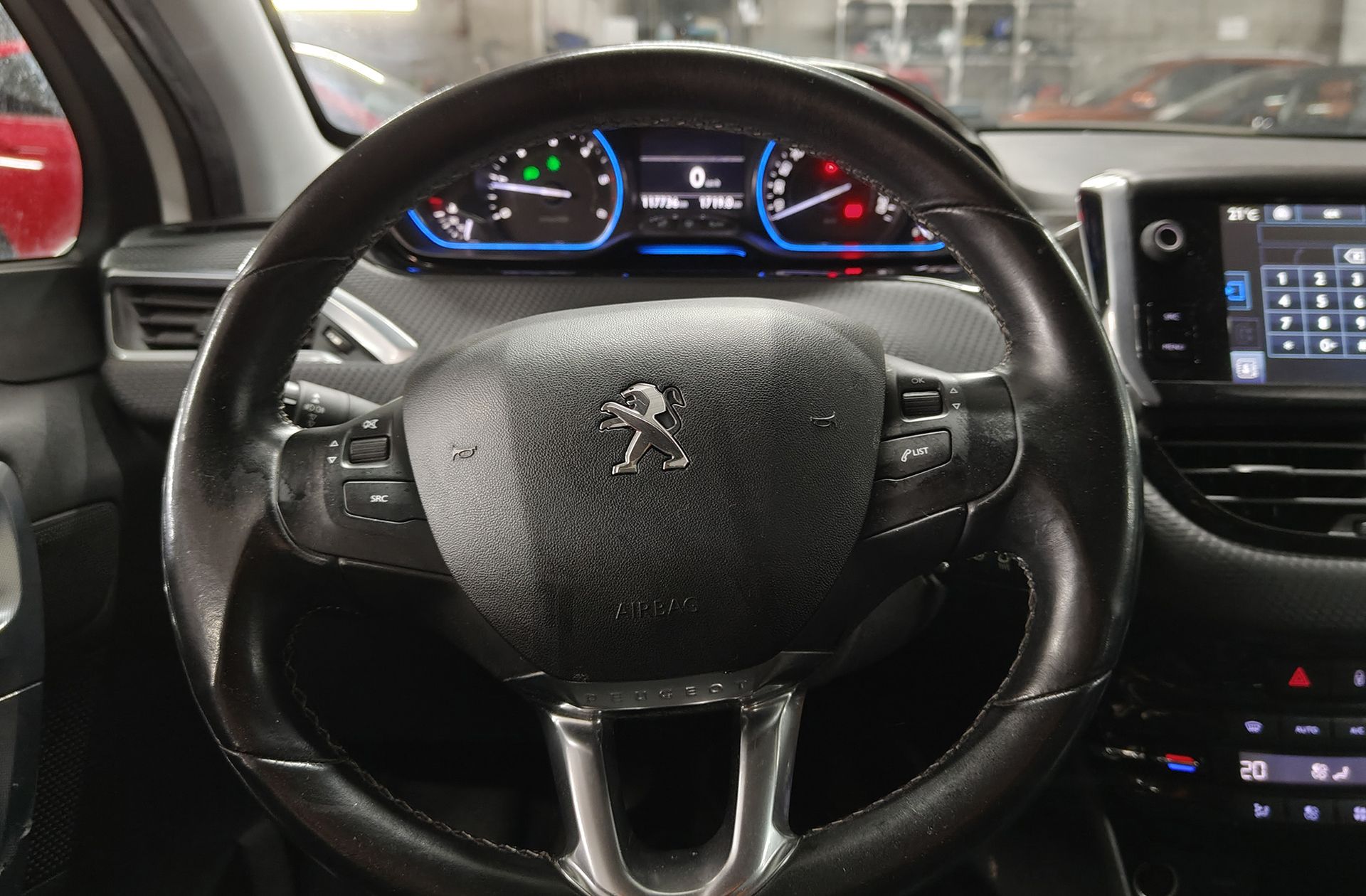 Peugeot 2008 BlueHDi 120 Allure - foto 22