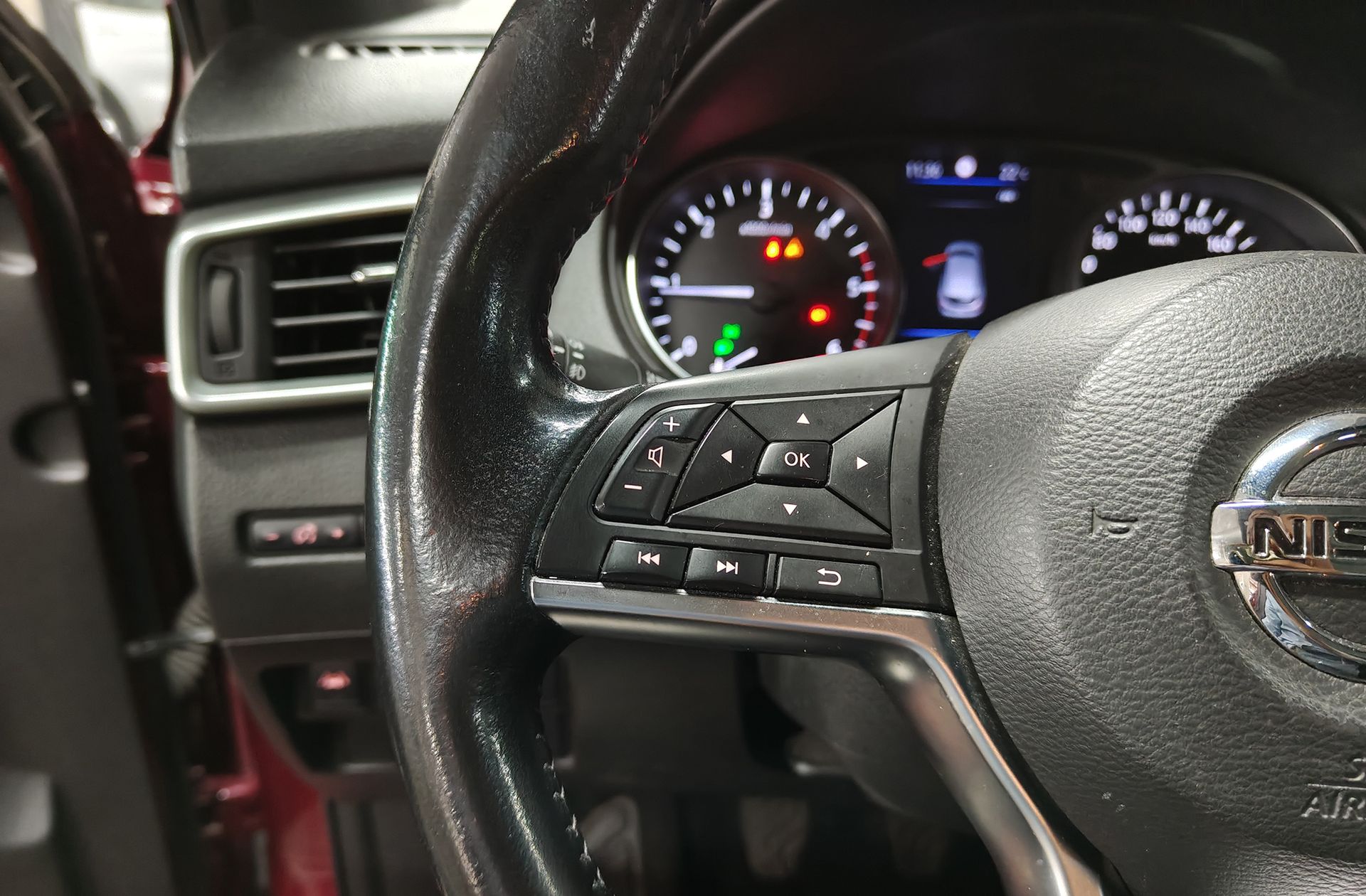 Nissan Qashqai dCi 150 Tekna - foto 30