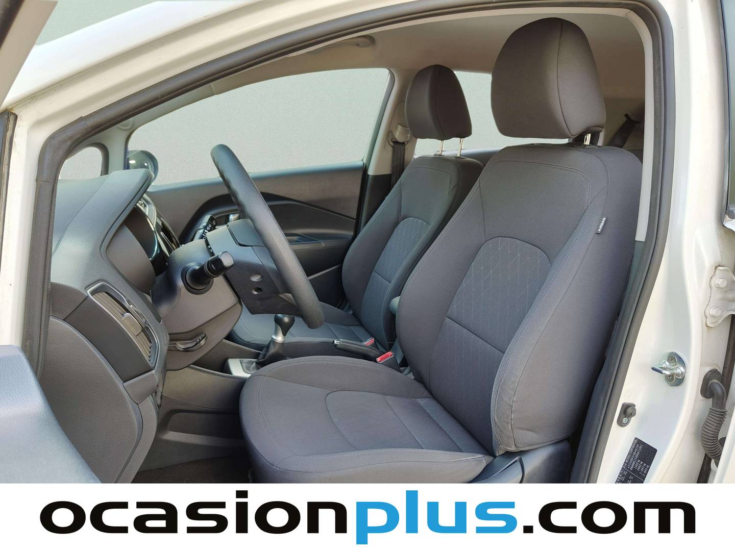 Foto asientos delanteros KIA Rio KIA Rio 1.2 CVVT Drive (84 CV)