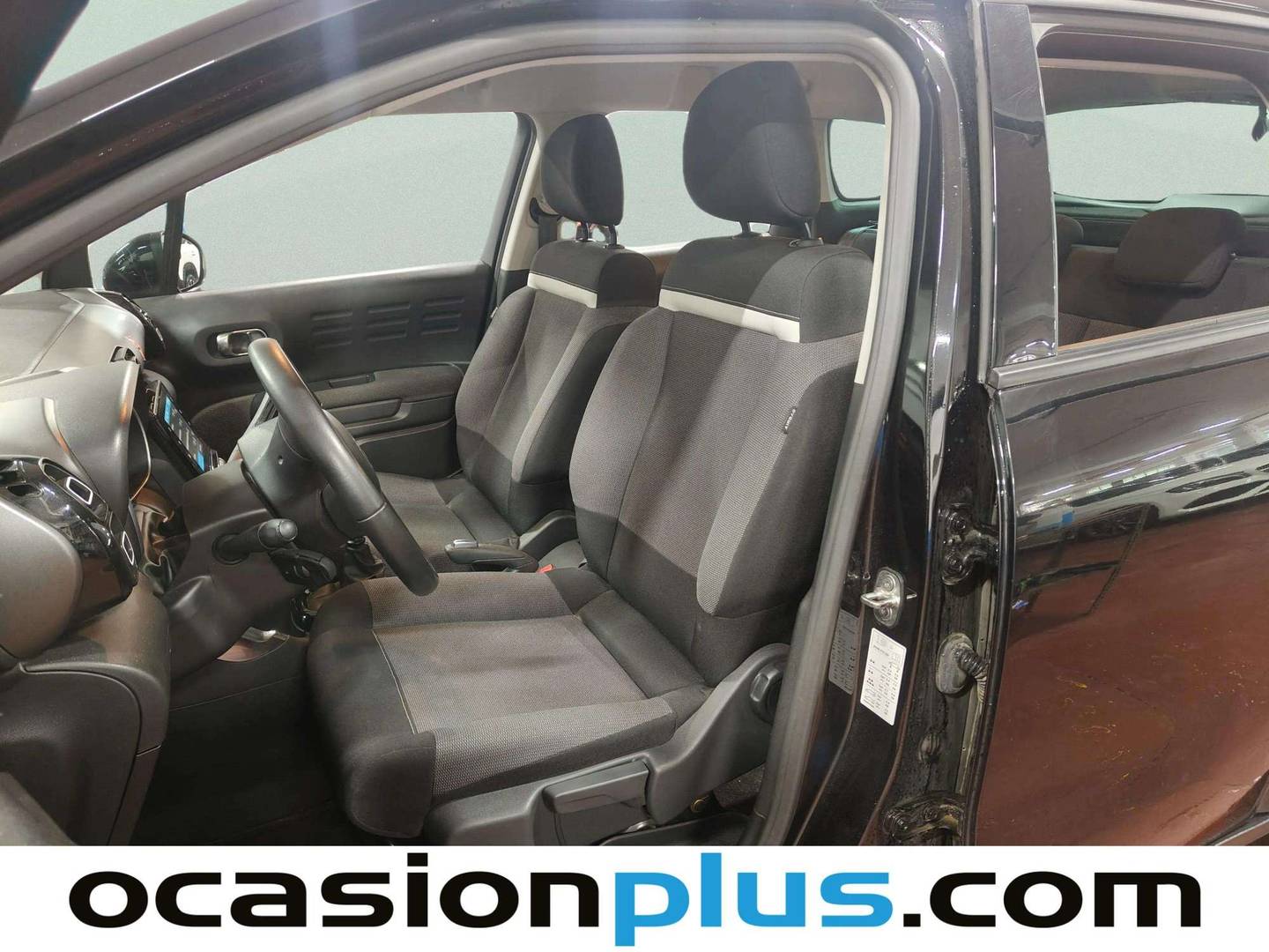 Foto asientos delanteros Citroën C3 Aircross Citroën C3 Aircross PureTech 110 S&S Plus (110 CV)