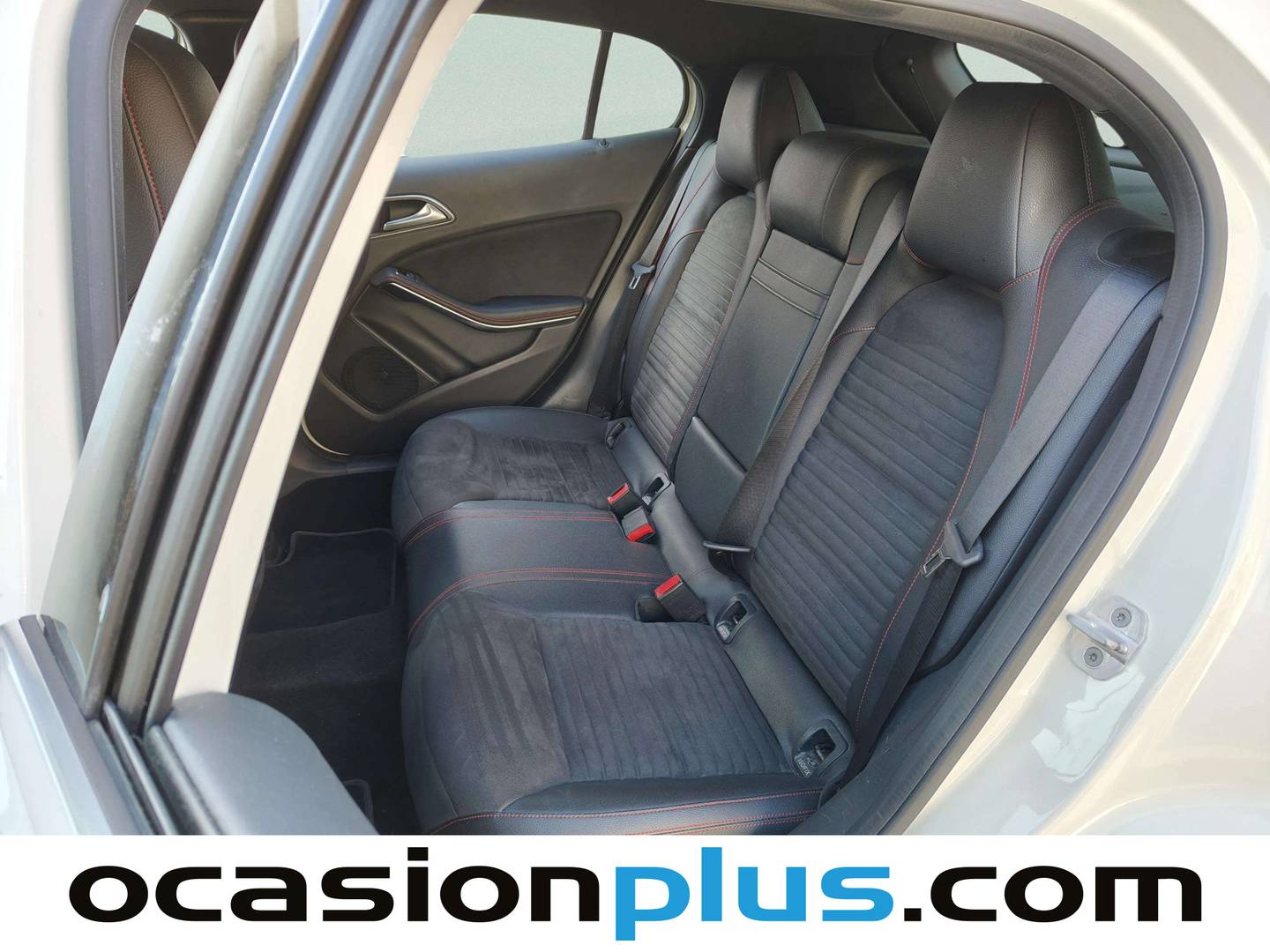 Foto Mercedes GLA Mercedes-Benz GLA 200 d AMG Line (136 CV)