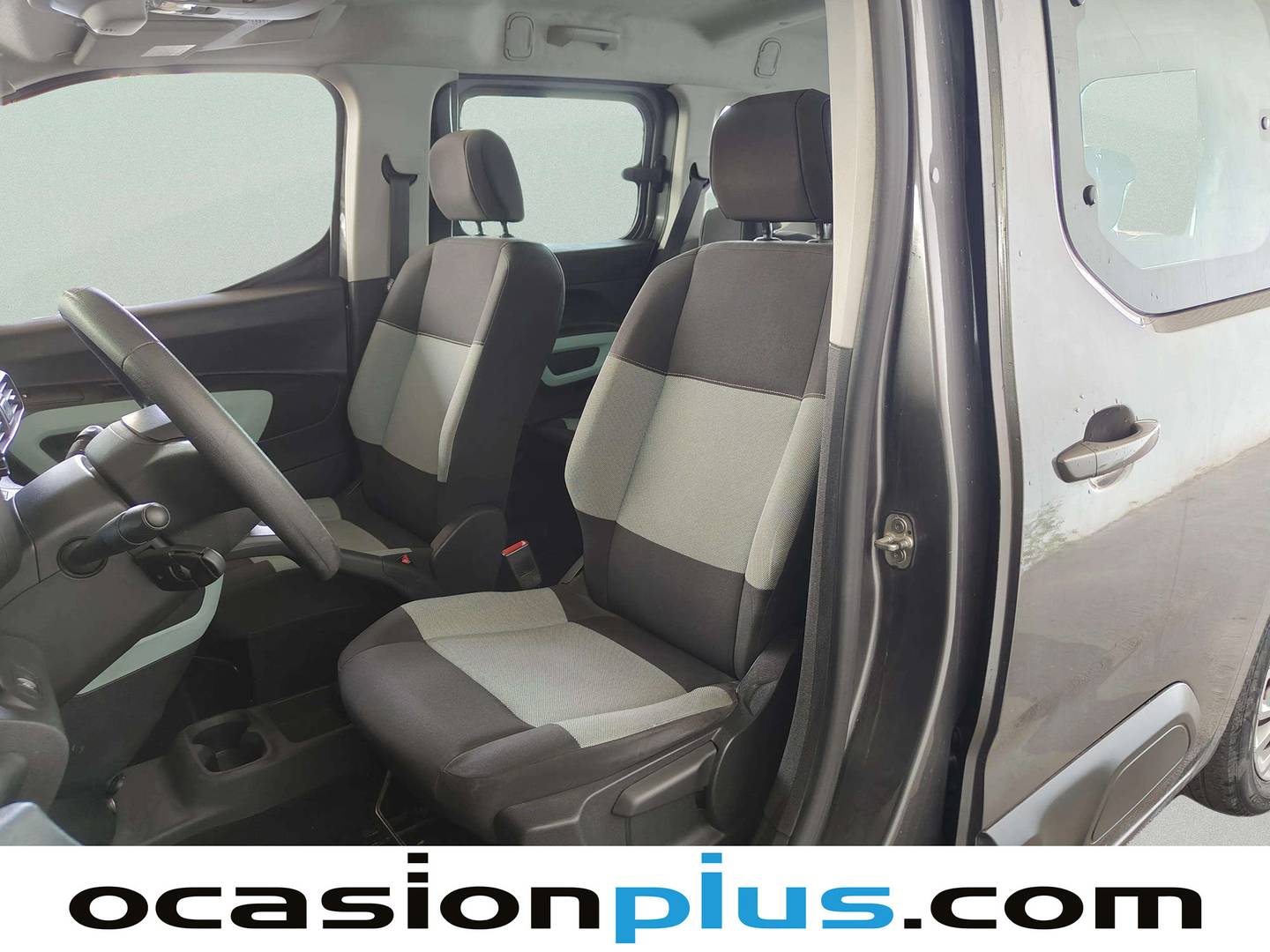 Foto asientos delanteros Citroën Berlingo Citroën Berlingo Combi PureTech 110 S&S Talla M Feel (110 CV)