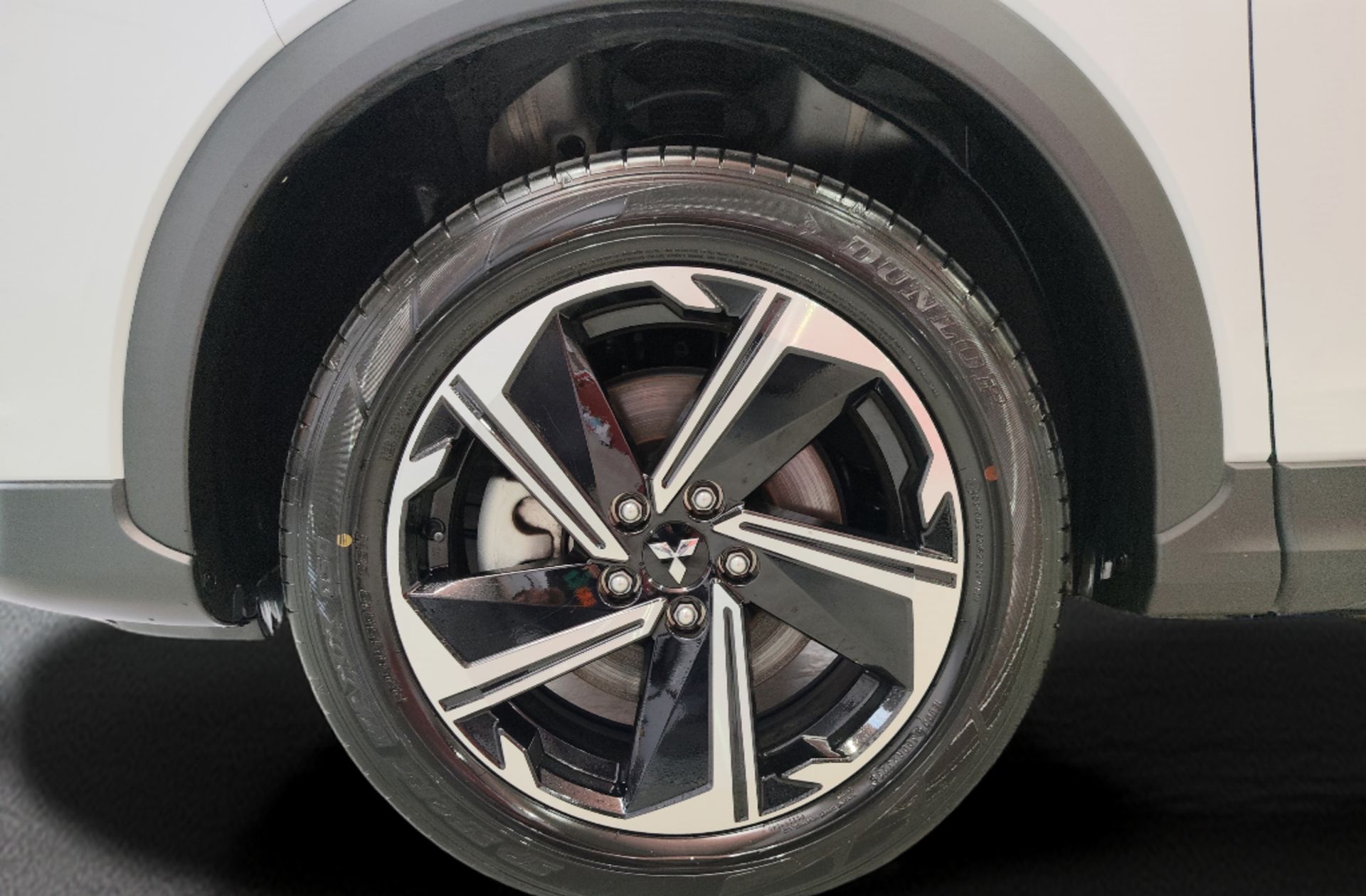 Mitsubishi Eclipse Cross 2.4 PHEV Kaiteki 4WD - foto 37