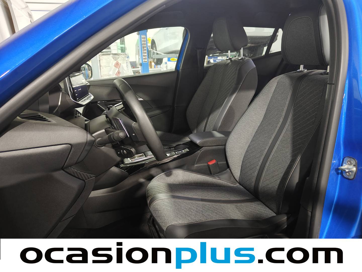 Foto Peugeot 2008 Peugeot 2008 PureTech 130 S&S Allure EAT8 (130 CV)