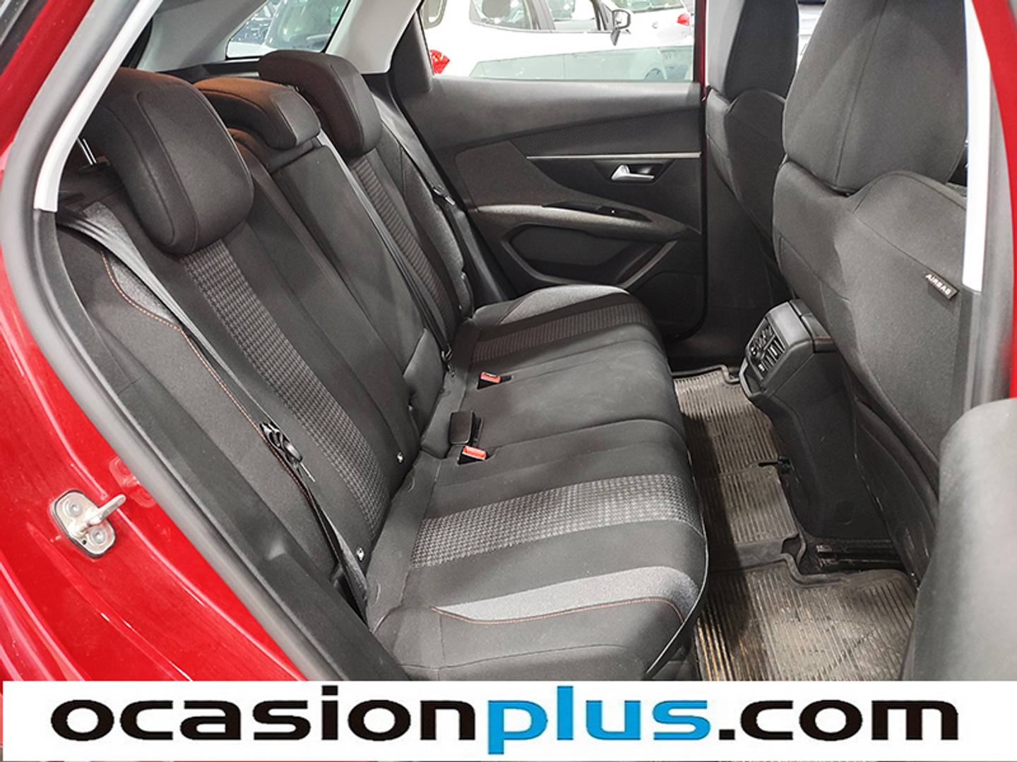 Foto Peugeot 3008 Peugeot 3008 SUV PureTech 130 S&S Active (130 CV)