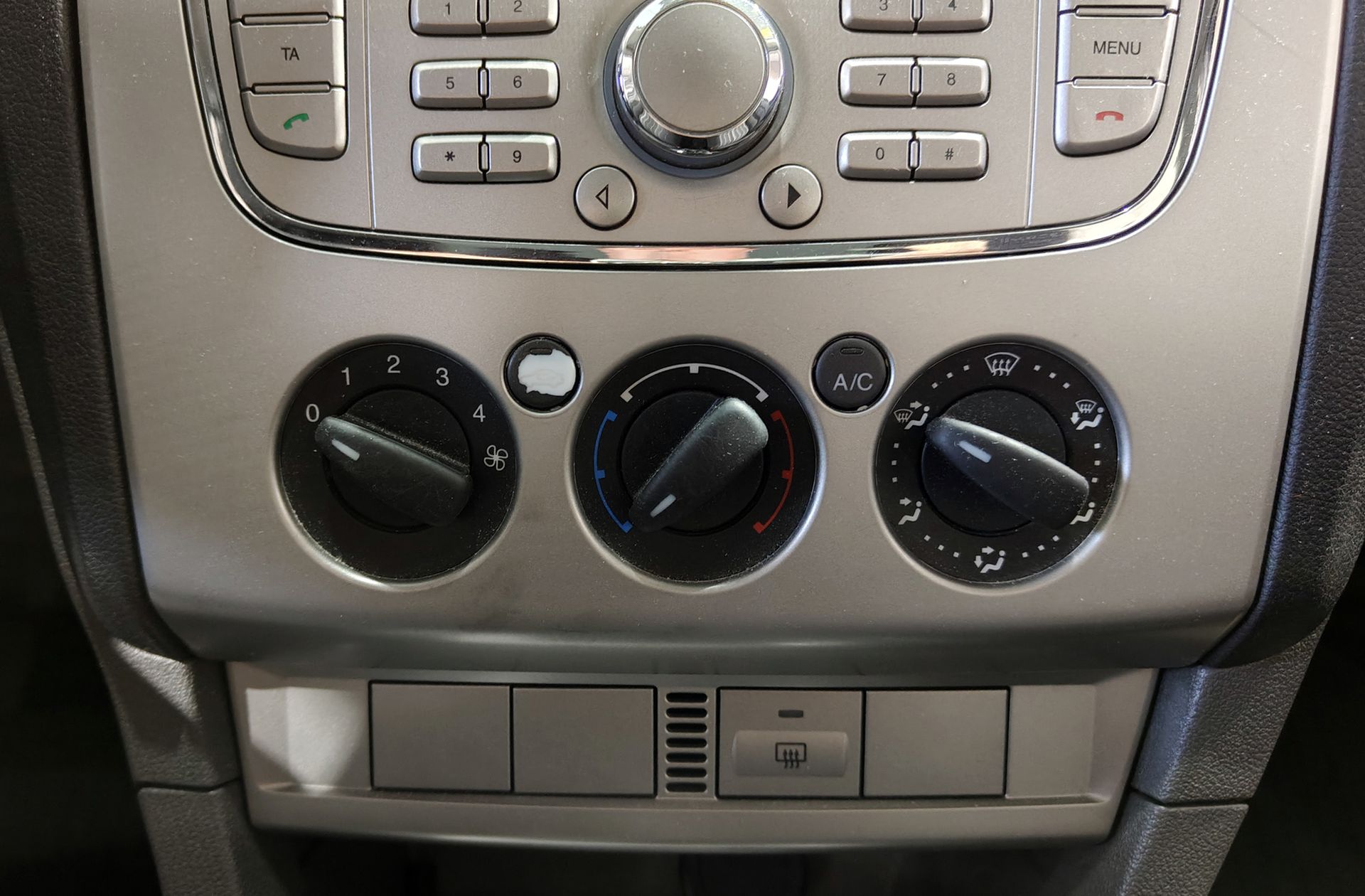 Ford Focus SportBreak 1.6 TDCi Trend - foto 23