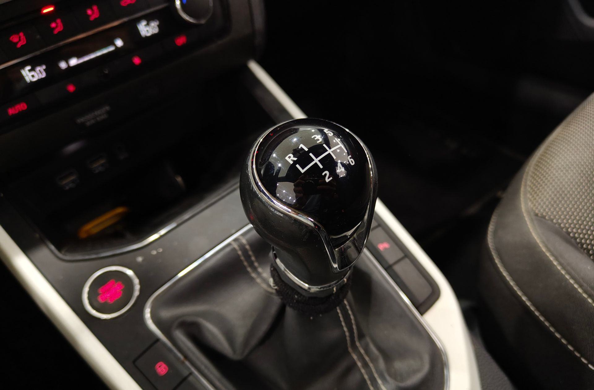 SEAT Arona 1.0 TSI Ecomotive Xcellence - foto 5