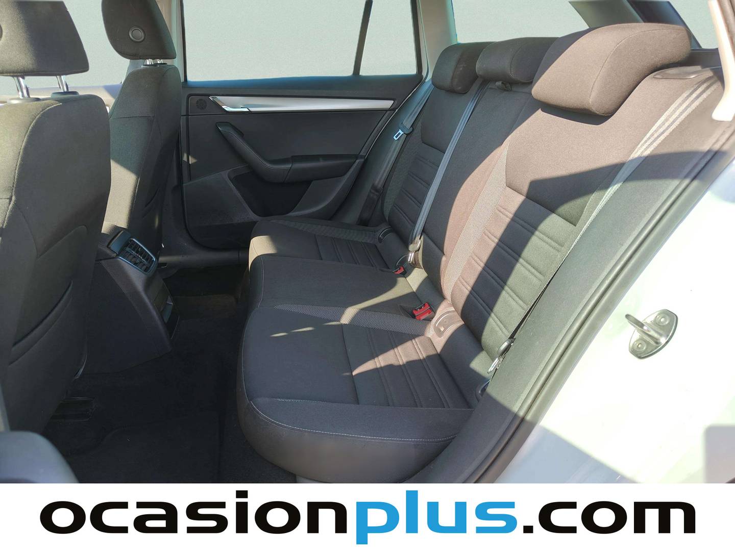 Foto asientos traseros Skoda Octavia Skoda Octavia Combi 1.5 TSI Ambition DSG (150 CV)