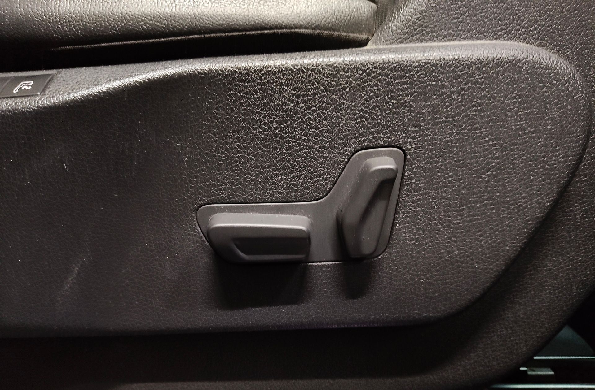 Peugeot Traveller Business VIP Long BlueHDi 7 plazas - foto 16