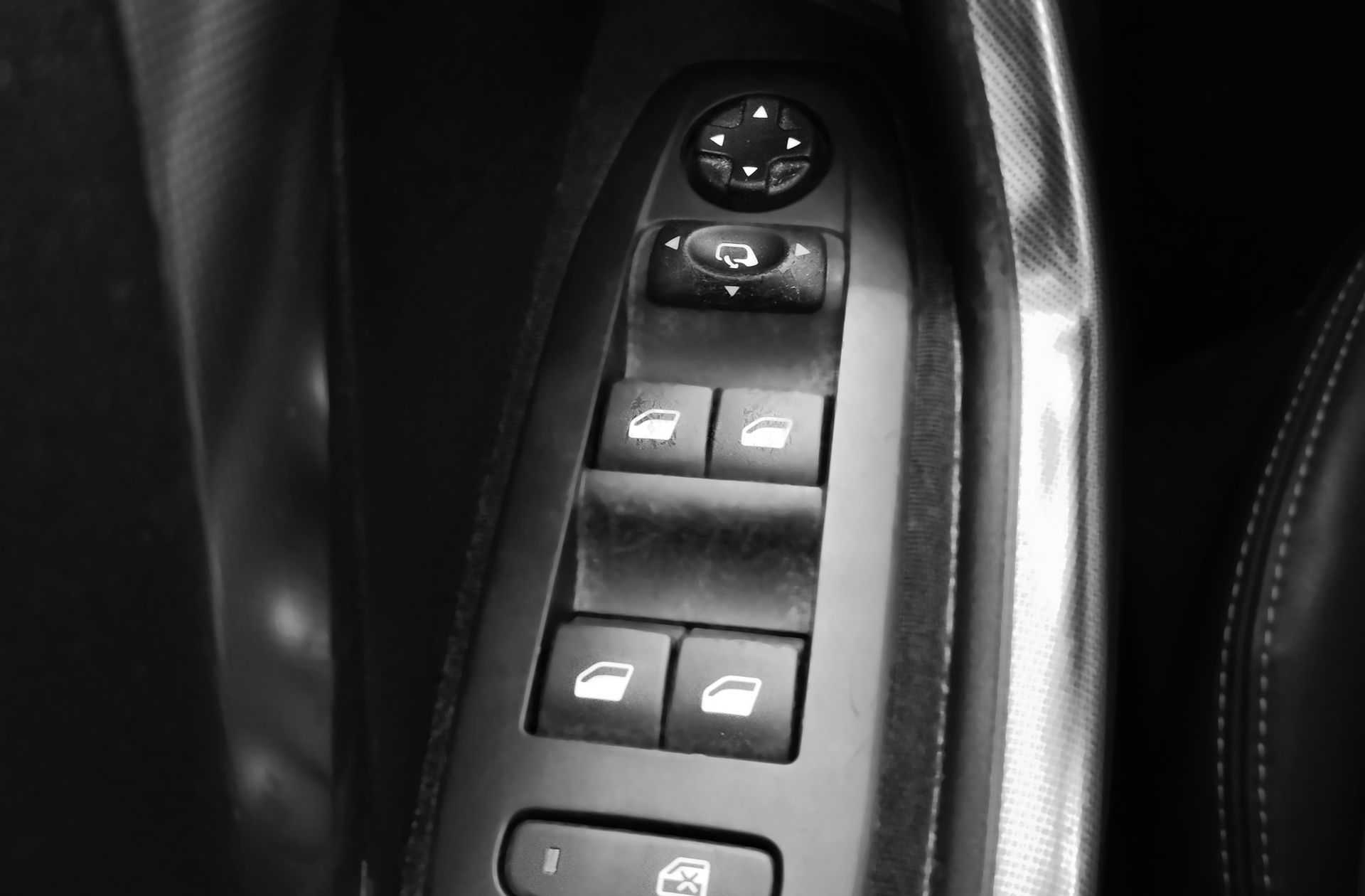 Peugeot 2008 BlueHDi 120 Allure - foto 28