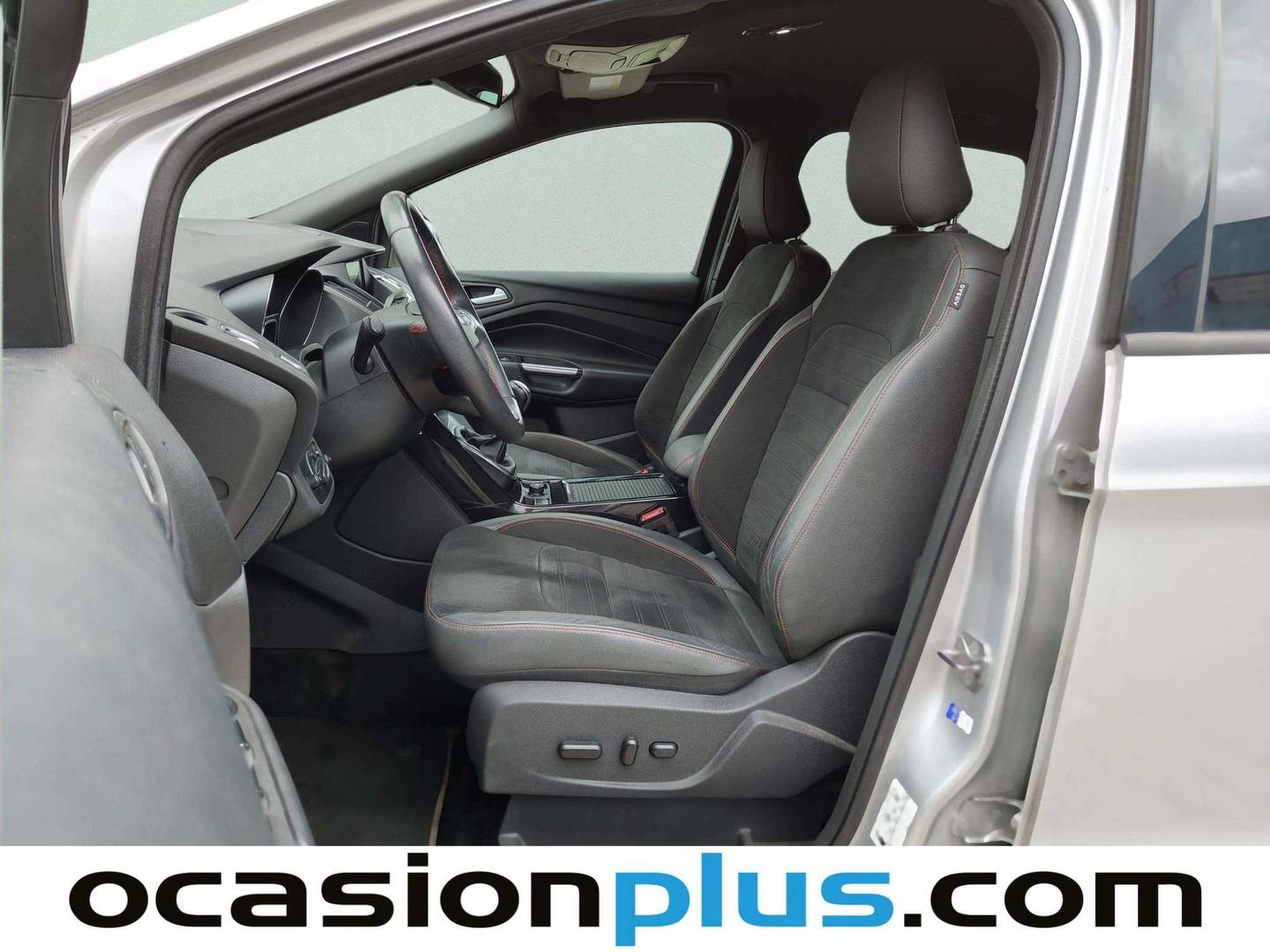 Foto asientos delanteros Ford Kuga Ford Kuga 1.5 EcoBoost S&S ST-Line 4x2 (120 CV)