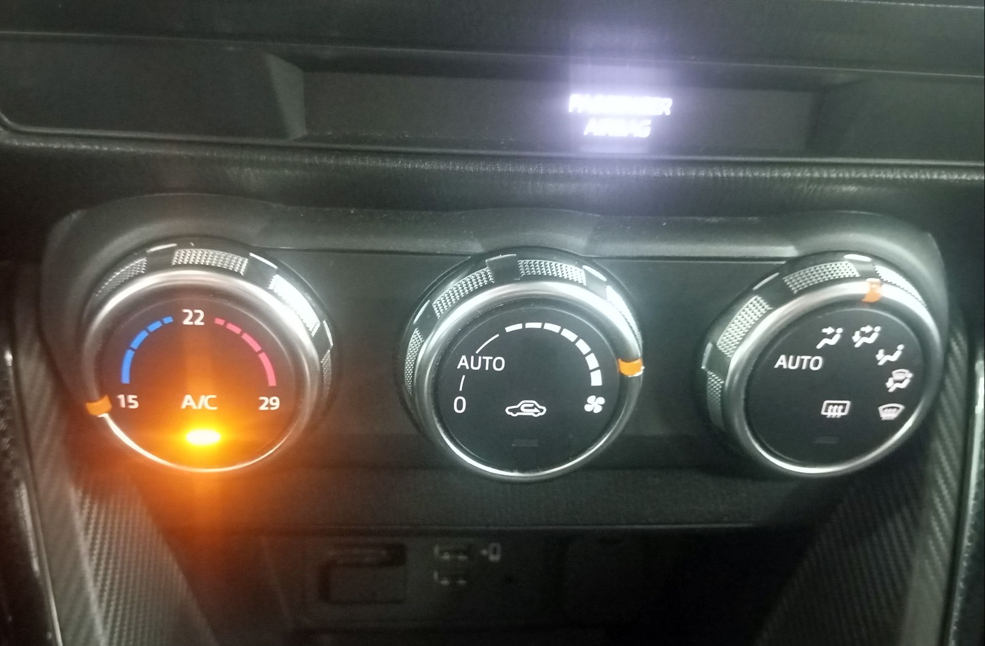Mazda2 1.5 GE Black Tech Edition - foto 27