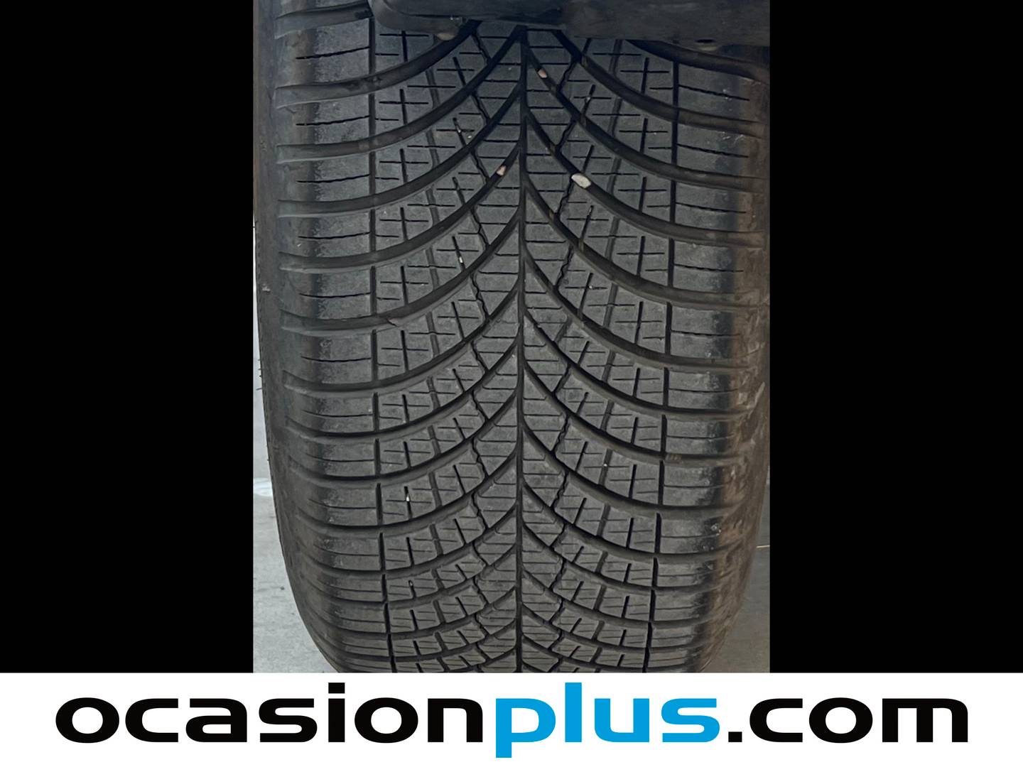 Foto Peugeot 2008 Peugeot 2008 Allure Hybrid eDCS6 (136 CV)