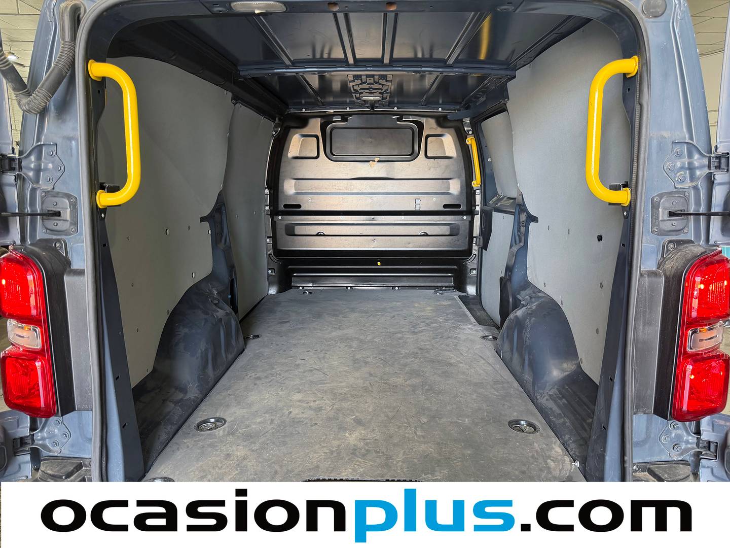 Foto asientos traseros Opel Vivaro Opel Vivaro Furgon 1.5 Diésel L Incrementada Select (102 CV)