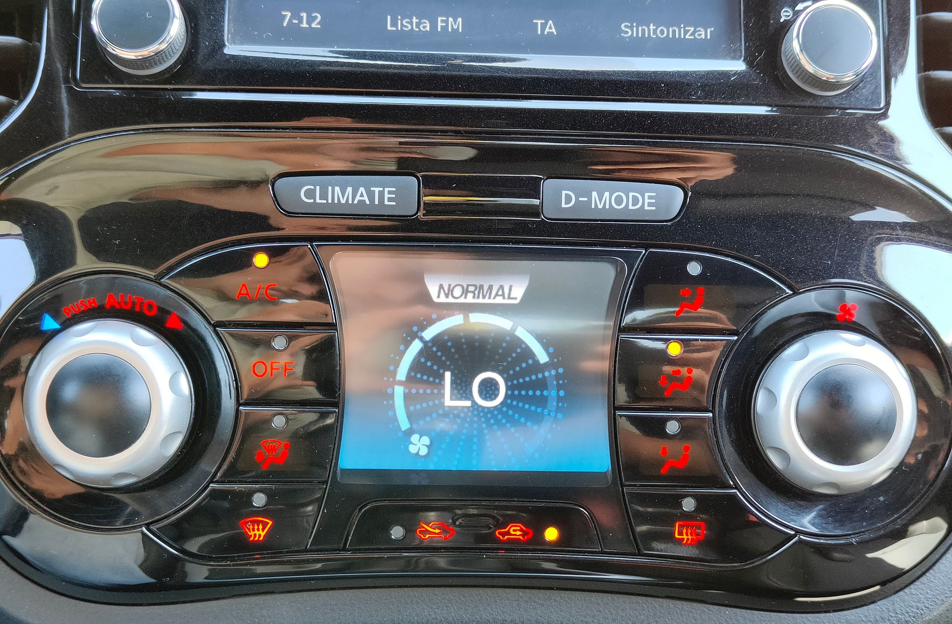 Nissan Juke dCi 110 N-Connecta 4x2 - foto 31