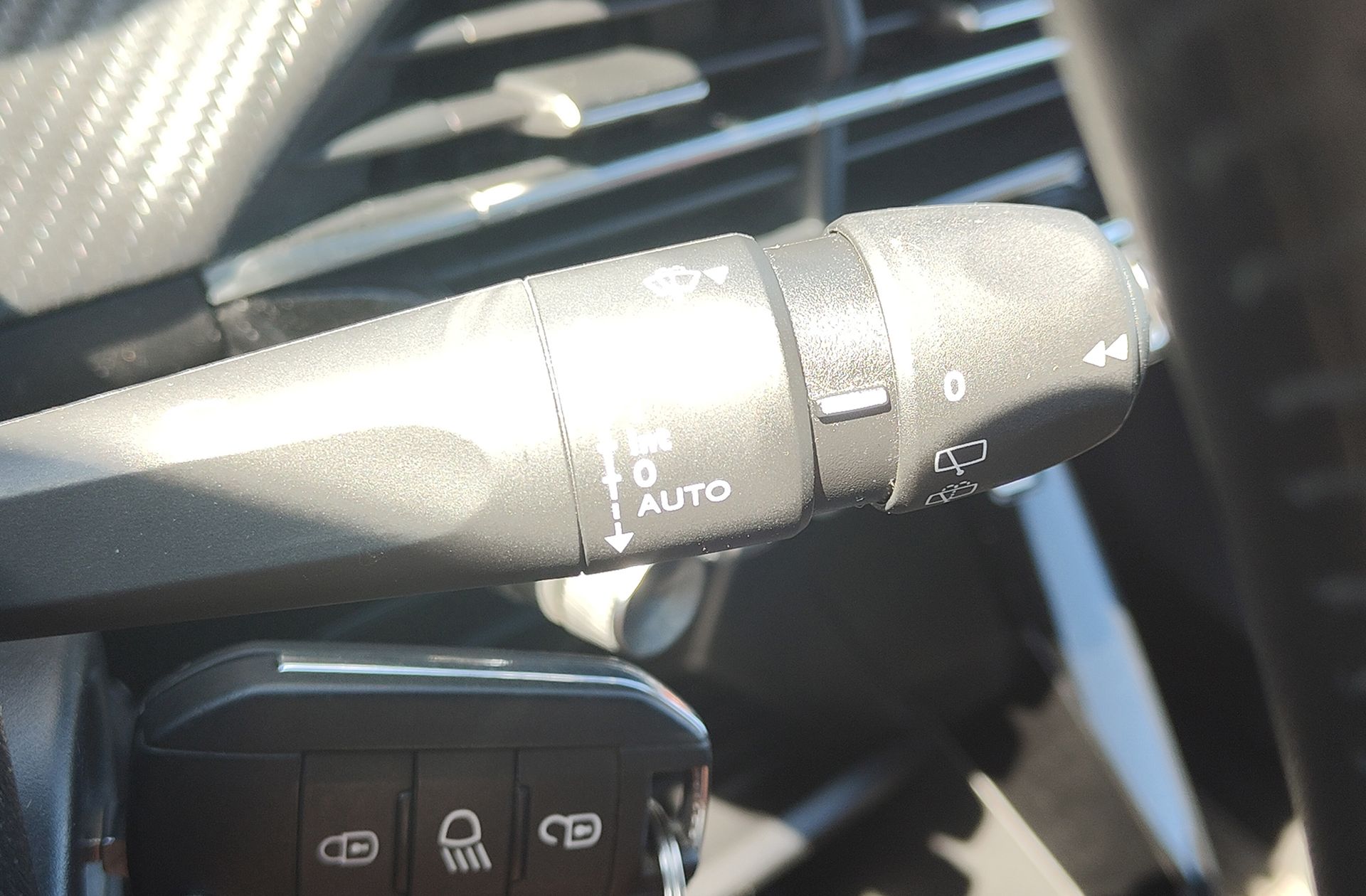 Peugeot 2008 PureTech 100 Active Pack - foto 24