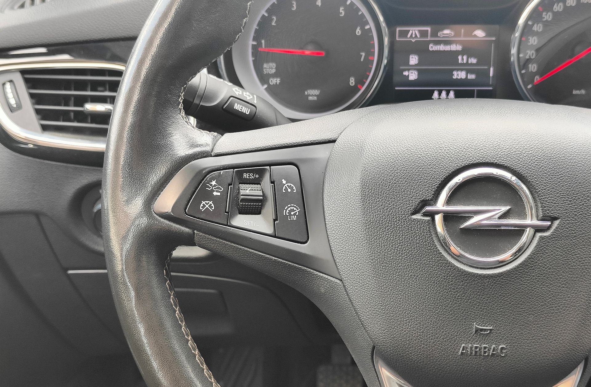 Opel Astra 1.2 Turbo SHT GS Line - foto 25