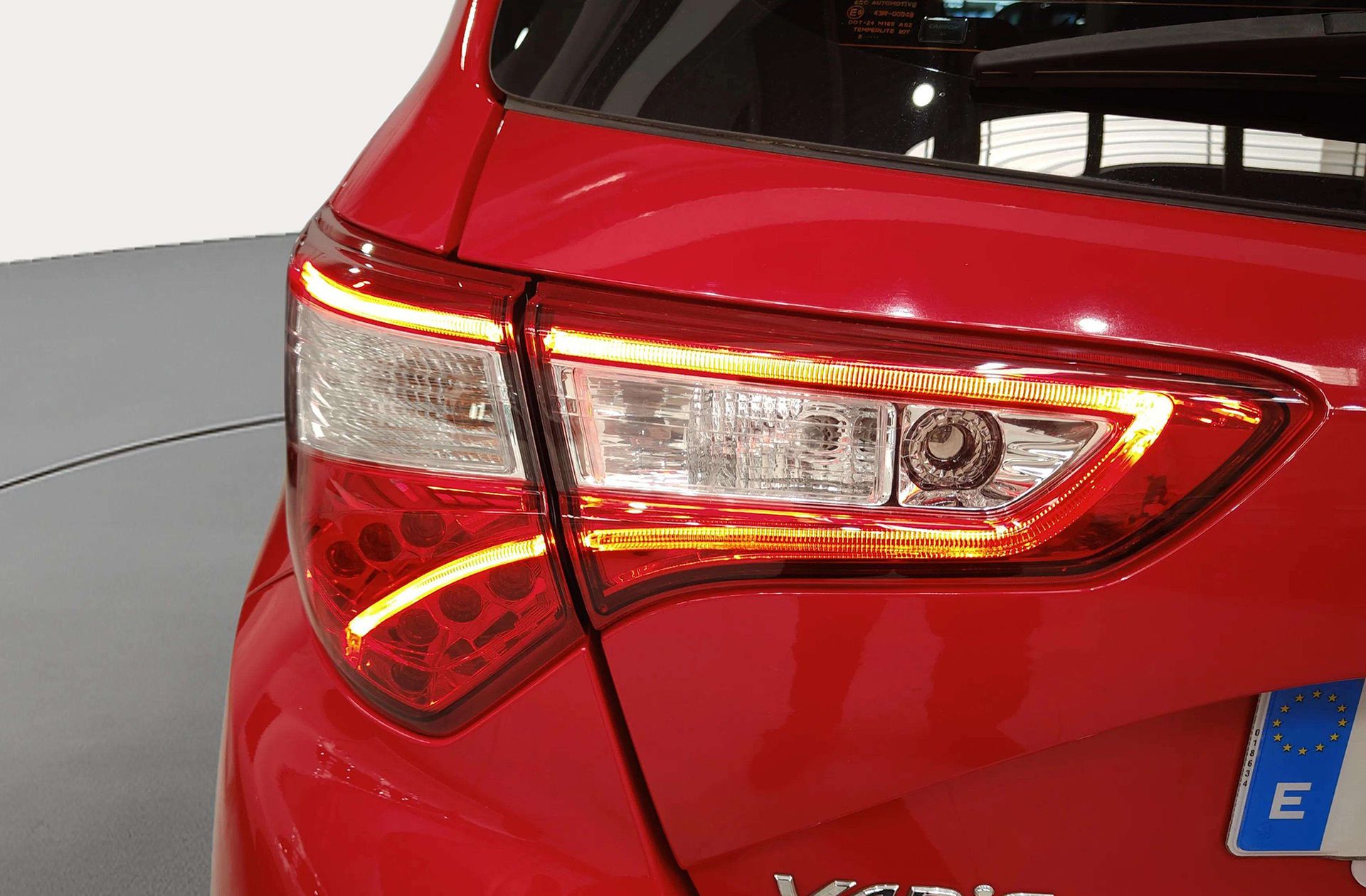 Toyota Yaris 70 Active - foto 14