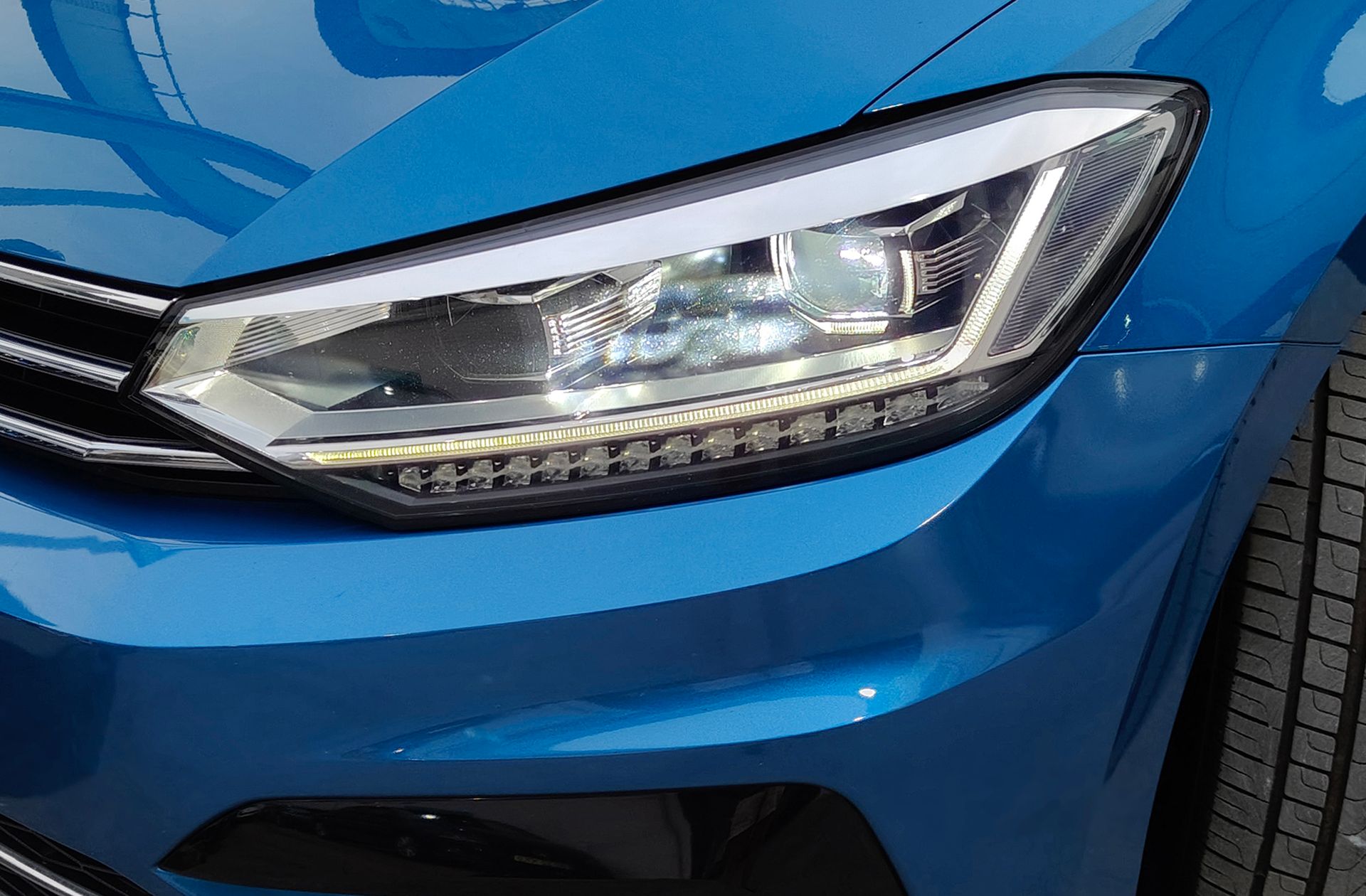 Volkswagen Touran Sport 1.8 TSI DSG 7 plazas Pack R-Line - foto 19