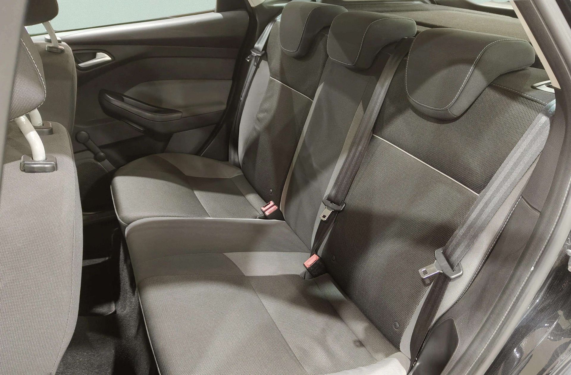 Ford Focus 1.6 TDCi Trend - foto 9