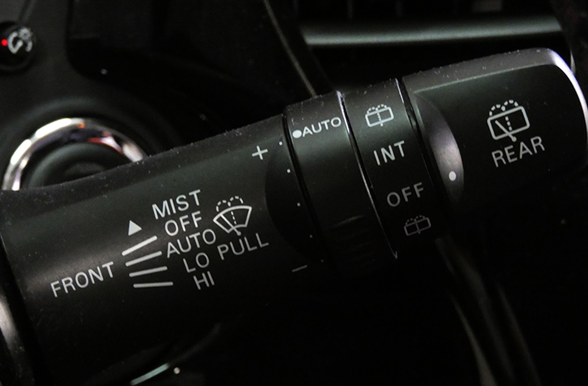 Mitsubishi Outlander 220 DI-D Motion 2WD - foto 29