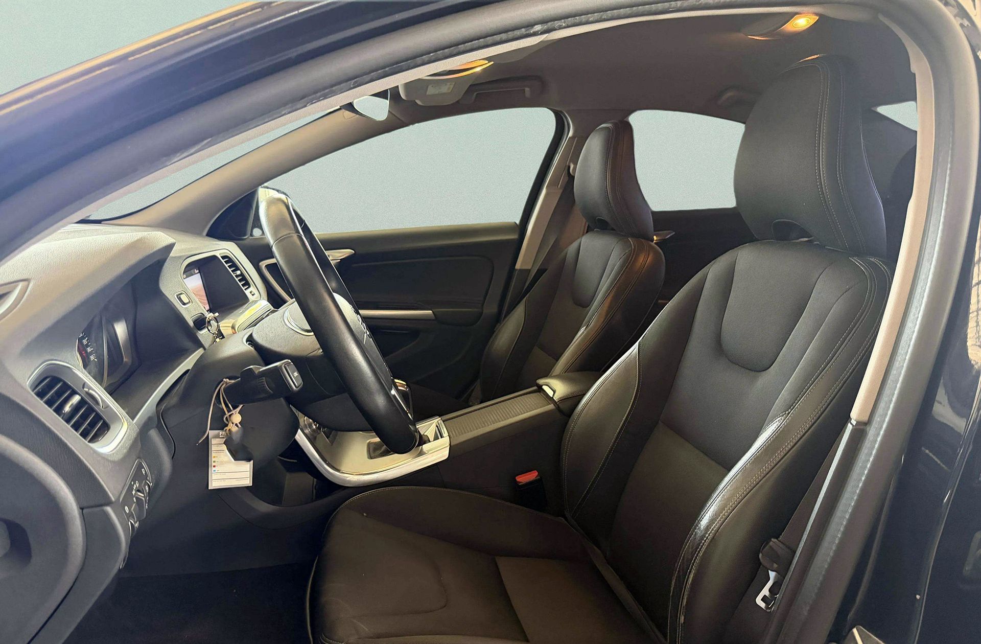 Volvo S60 D2 Momentum - foto 9