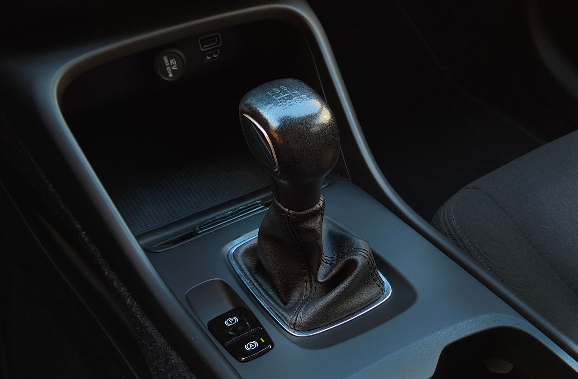 Volvo XC40 T3 Momentum Core - foto 5