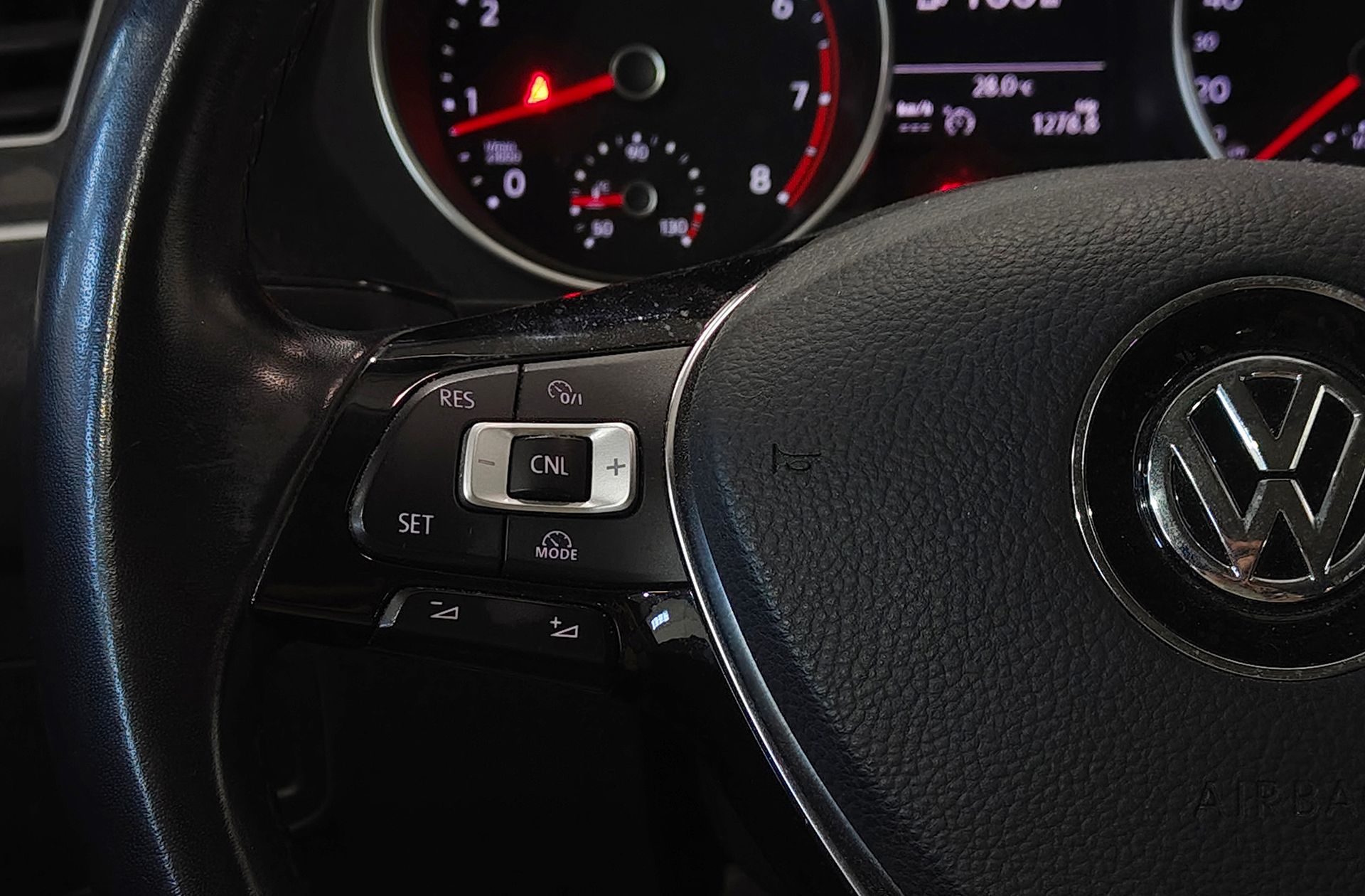 Volkswagen Tiguan Edition 1.4 TSI - foto 25