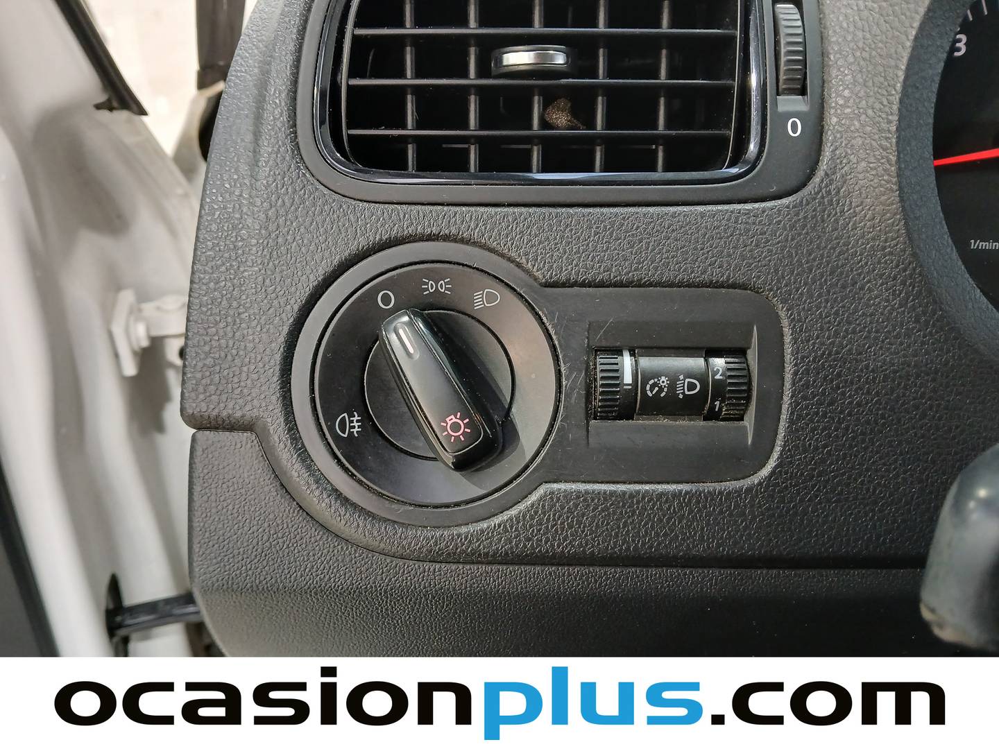 Extras y acabados del Volkswagen Polo Volkswagen Polo Advance 1.2 (70 CV)