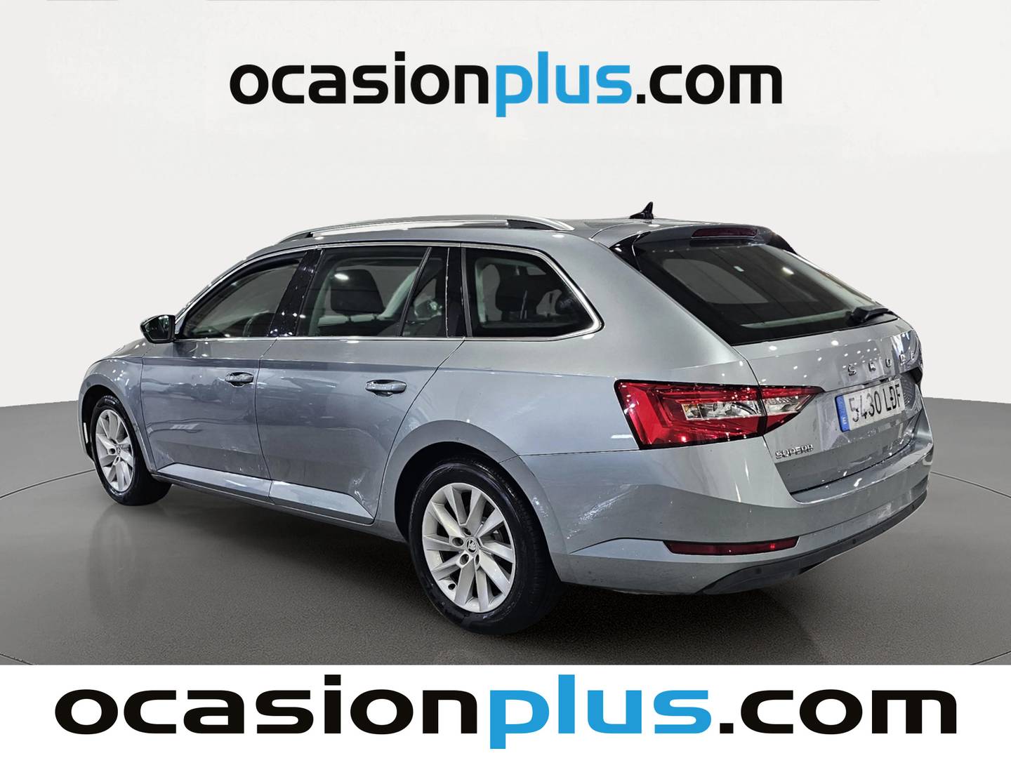 Foto trasera Skoda Superb Skoda Superb Combi 1.5 TSI Ambition (150 CV) derecha