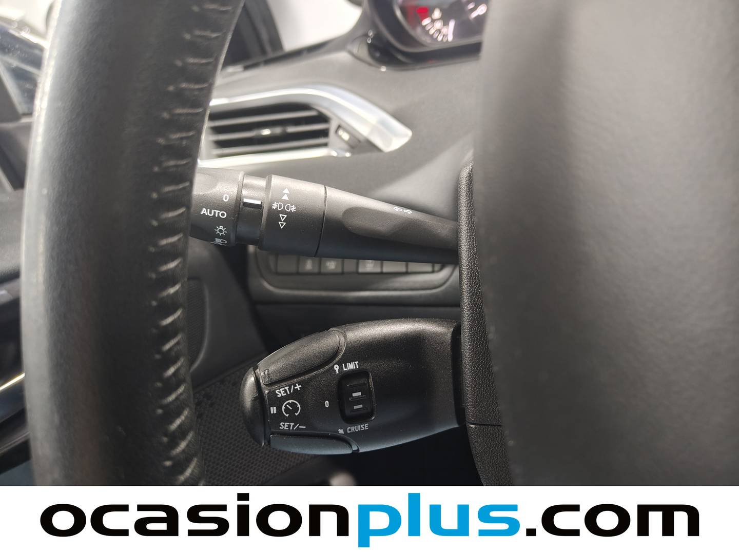 Foto Peugeot 208 Peugeot 208 1.6 e-HDI Allure (92 CV)