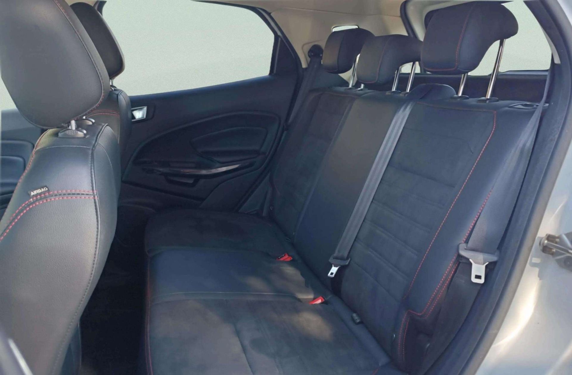 Ford EcoSport 1.0T EcoBoost ST Line - foto 12