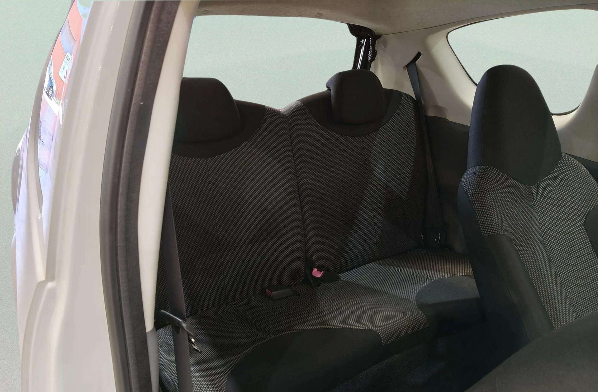 Toyota Aygo 1.0 VVT-i Connect - foto 16