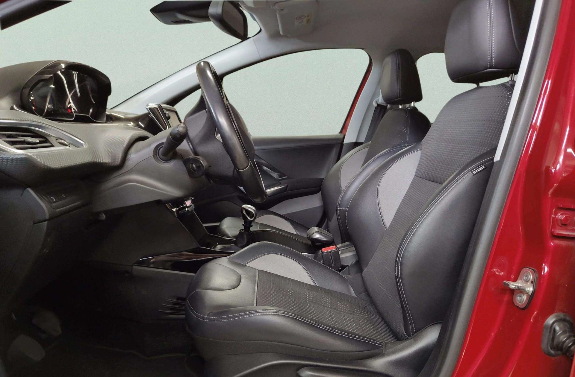 Peugeot 2008 PureTech 130 Allure - foto 15