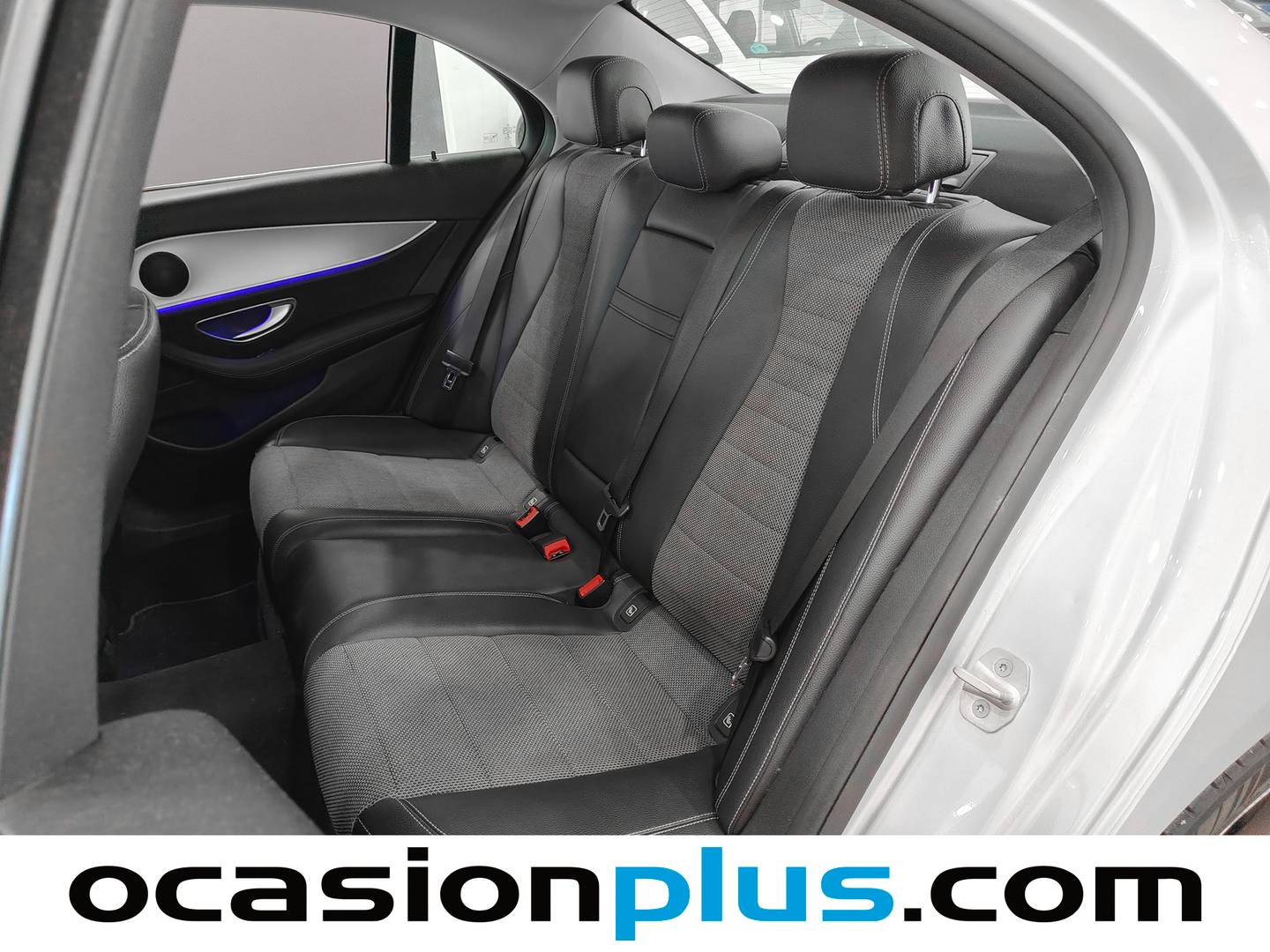Foto asientos traseros Mercedes Clase E Mercedes Clase E E 220 d (194 CV)