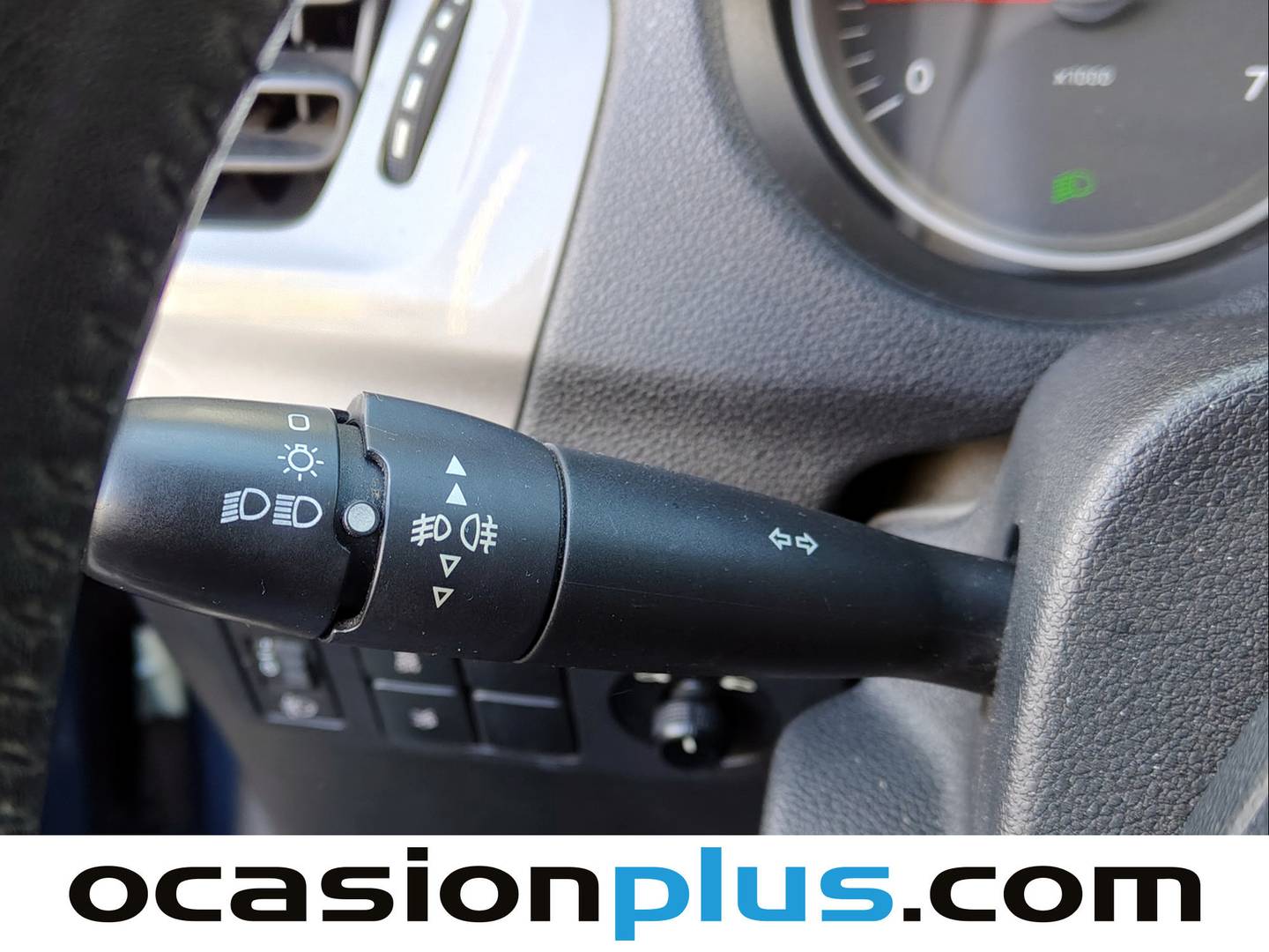 Citroën C-Elysée Citroën C-Elysee BlueHDi 100 Exclusive (100 CV) de segunda mano