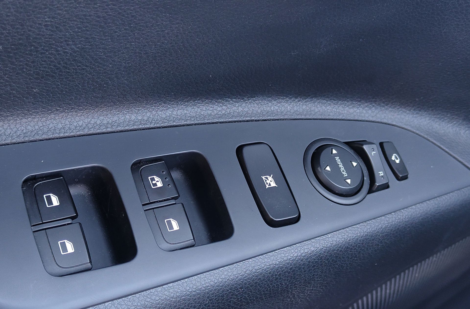 Kia Stonic 1.0 T-GDi MHEV Drive - foto 31