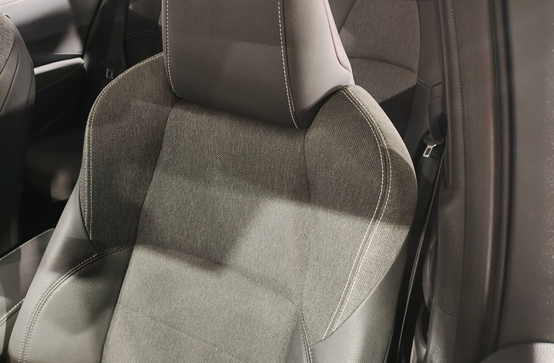 Toyota Corolla Touring Sports 140H Style - foto 13