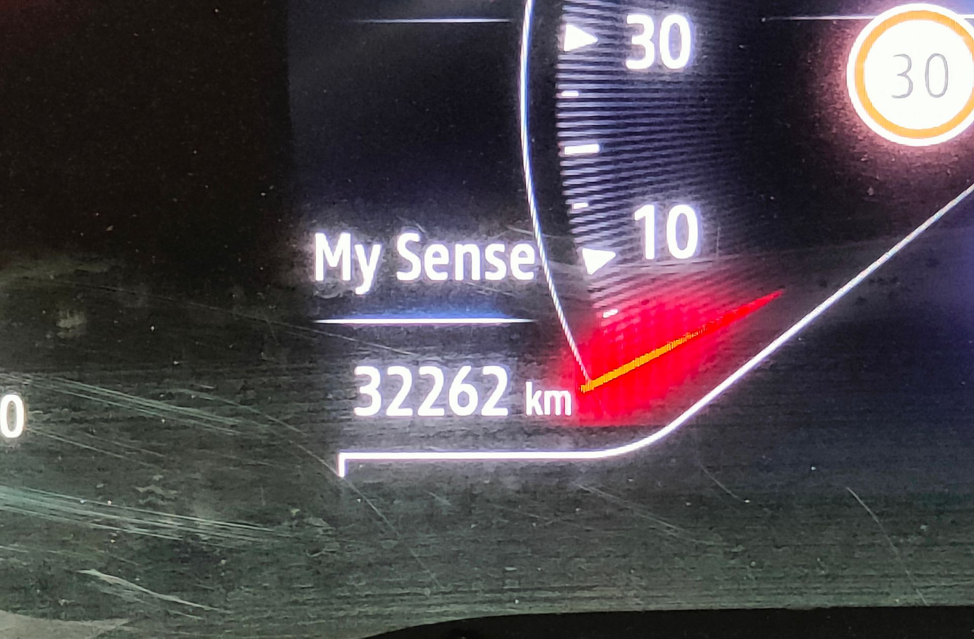 Renault Captur Zen TCe Micro Híbrido EDC GPF - foto 9