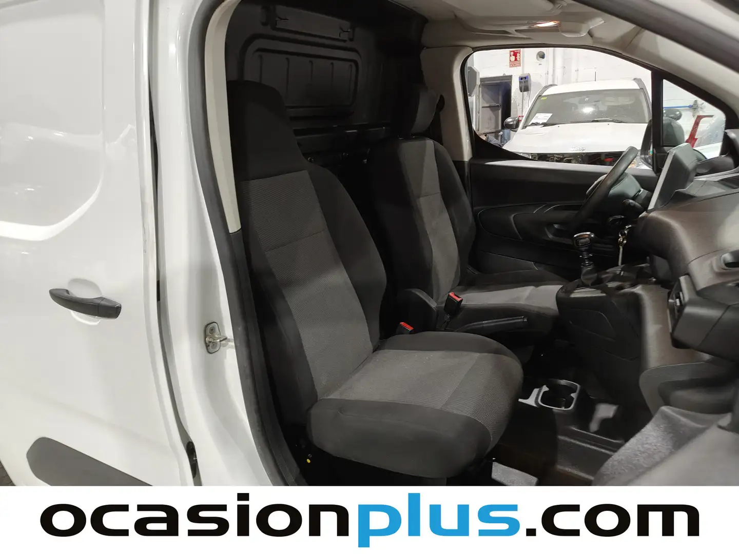 Foto Peugeot Partner Peugeot Partner BlueHDi 100 S&S Pro Standard 600kg (98 CV)