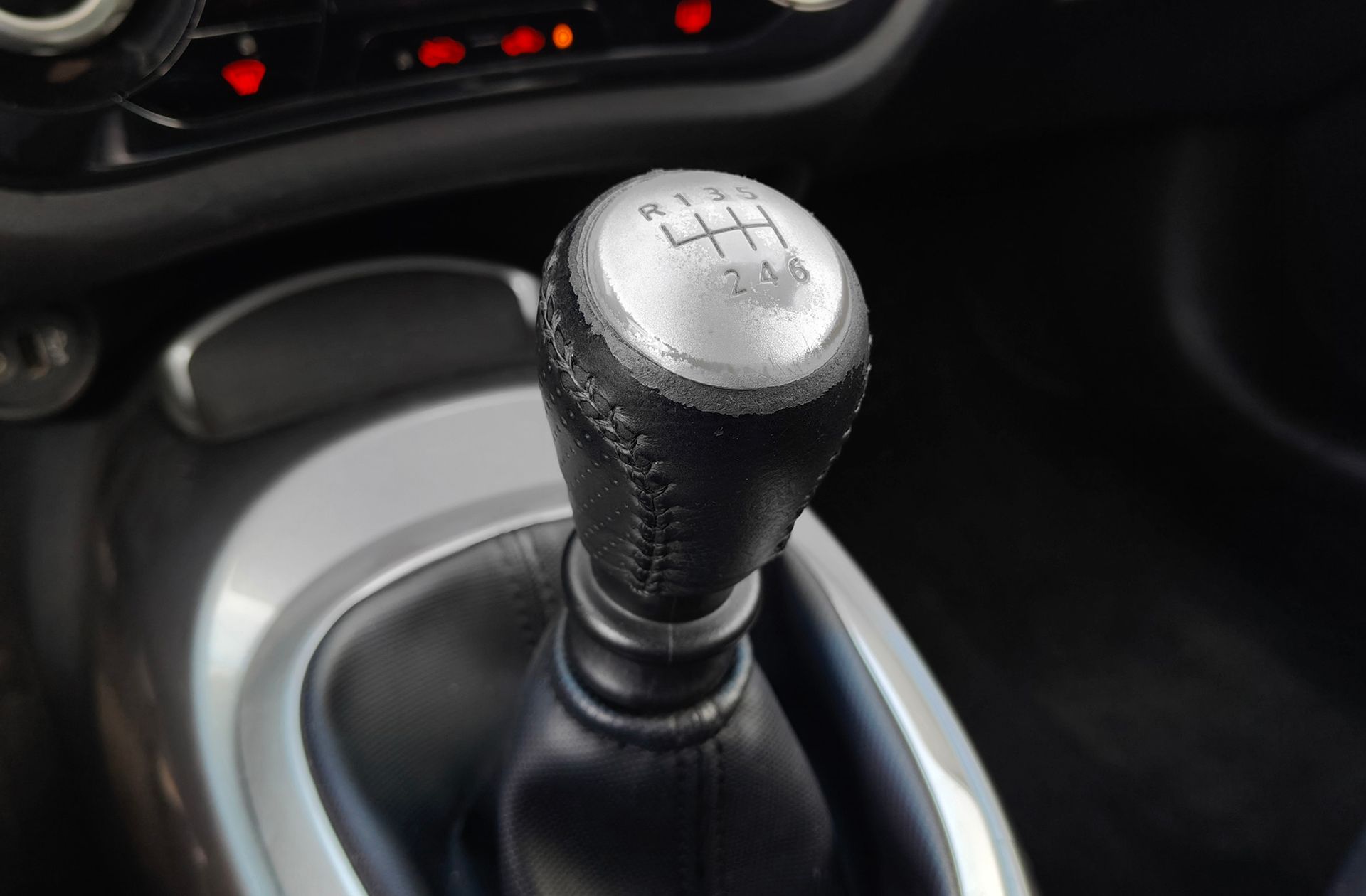 Nissan Juke 1.5 dCi Tekna Premium 4x2 - foto 5