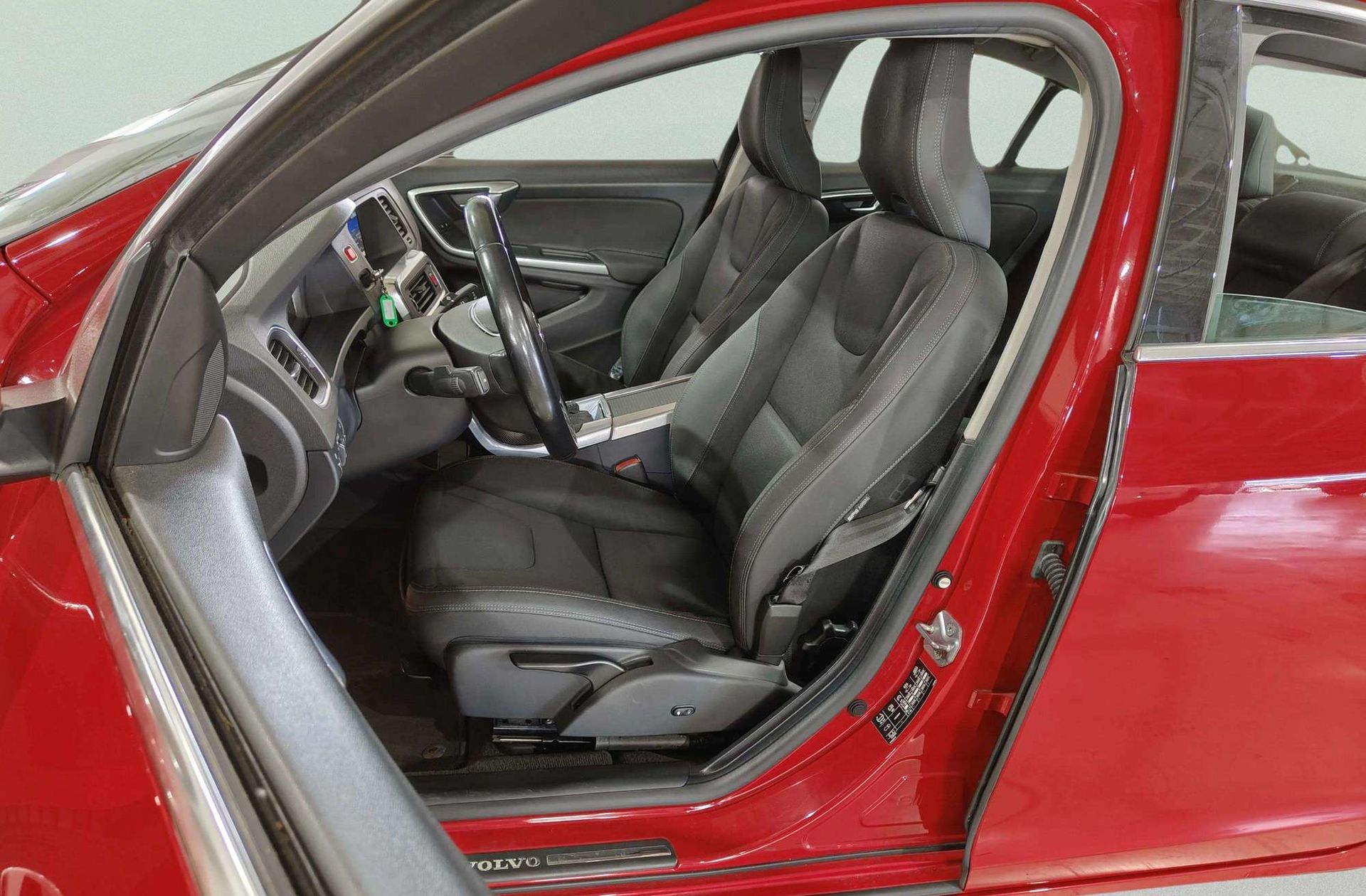 Volvo S60 D3 Momentum - foto 10