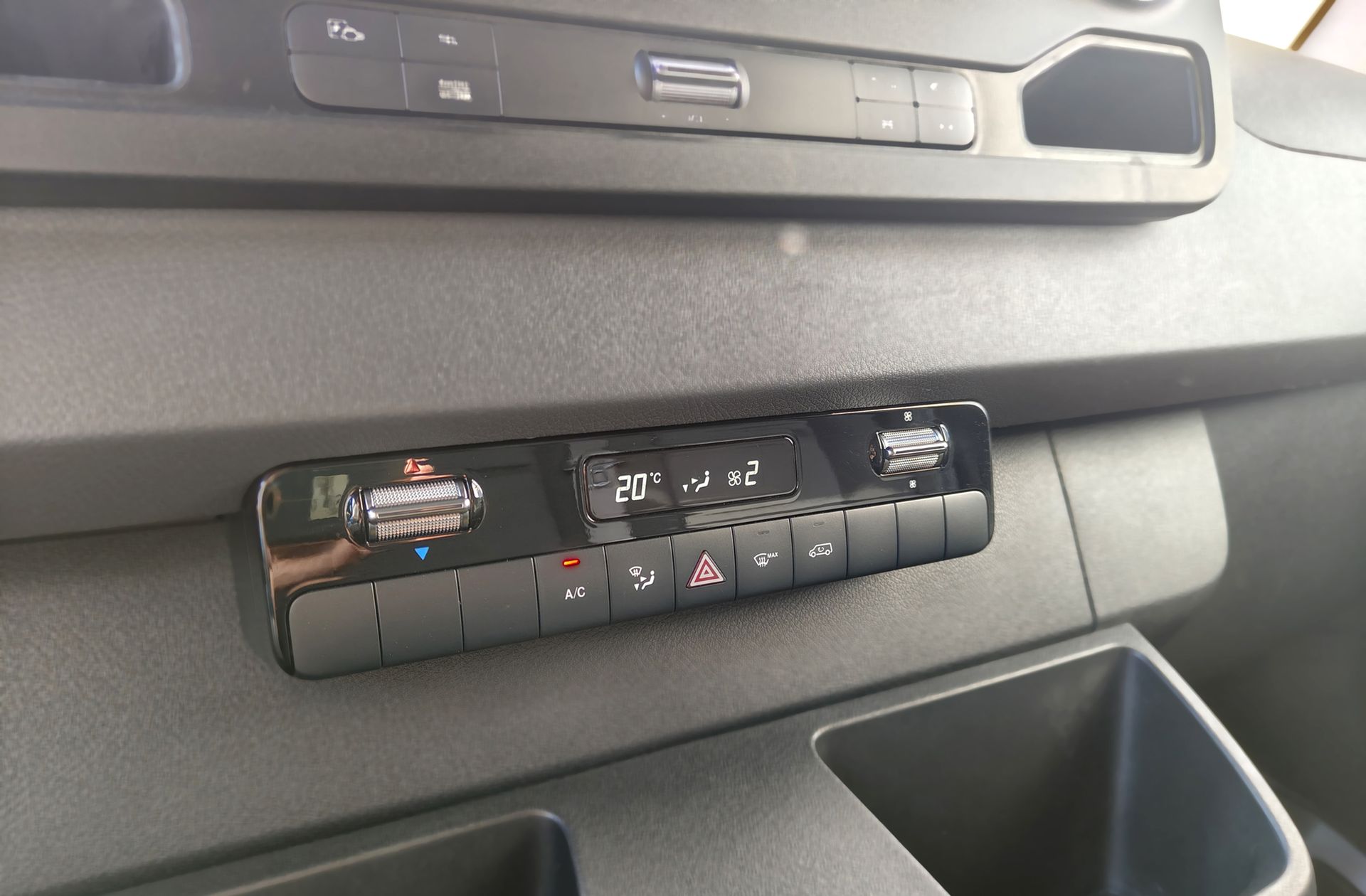 Mercedes-Benz Sprinter Furgon 314 CDI Medio 3.5T Techo Alto - foto 28