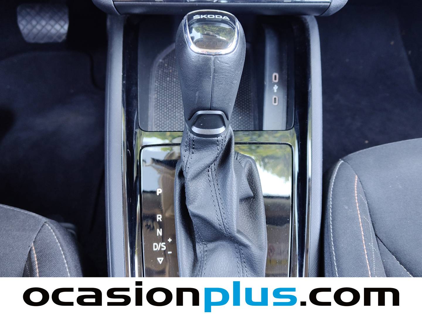 Skoda Kamiq Skoda Kamiq 1.0 TSI Ambition DSG (110 CV) de segunda mano