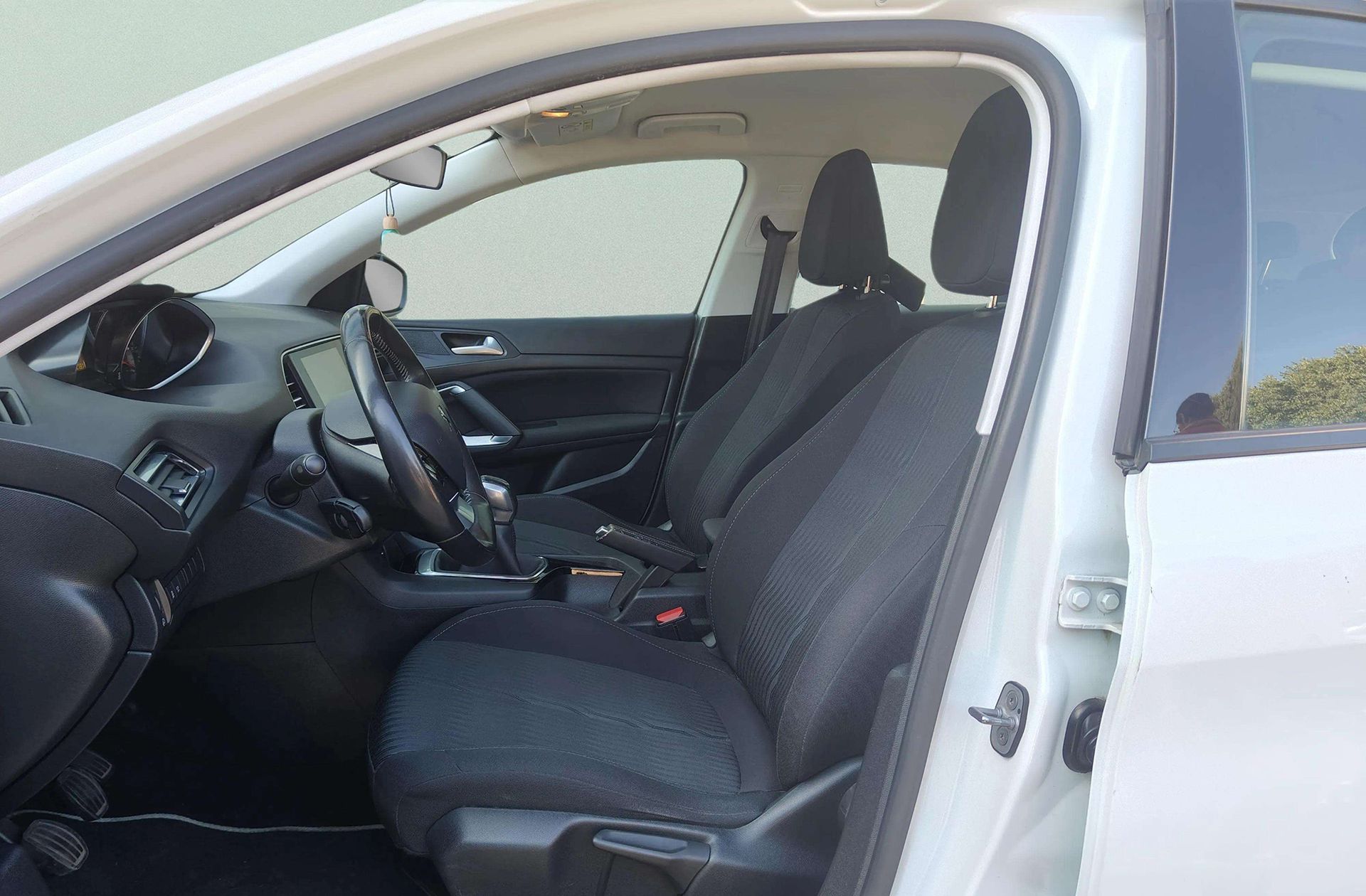 Peugeot 308 1.6 BlueHDi Business Line - foto 9
